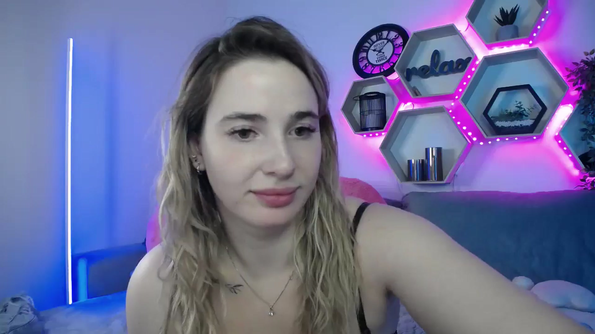 Gallery image thumbnail from SabrinaViolet's myfreecams stream on, 07/29/2025, 11:56 image 18 of 20