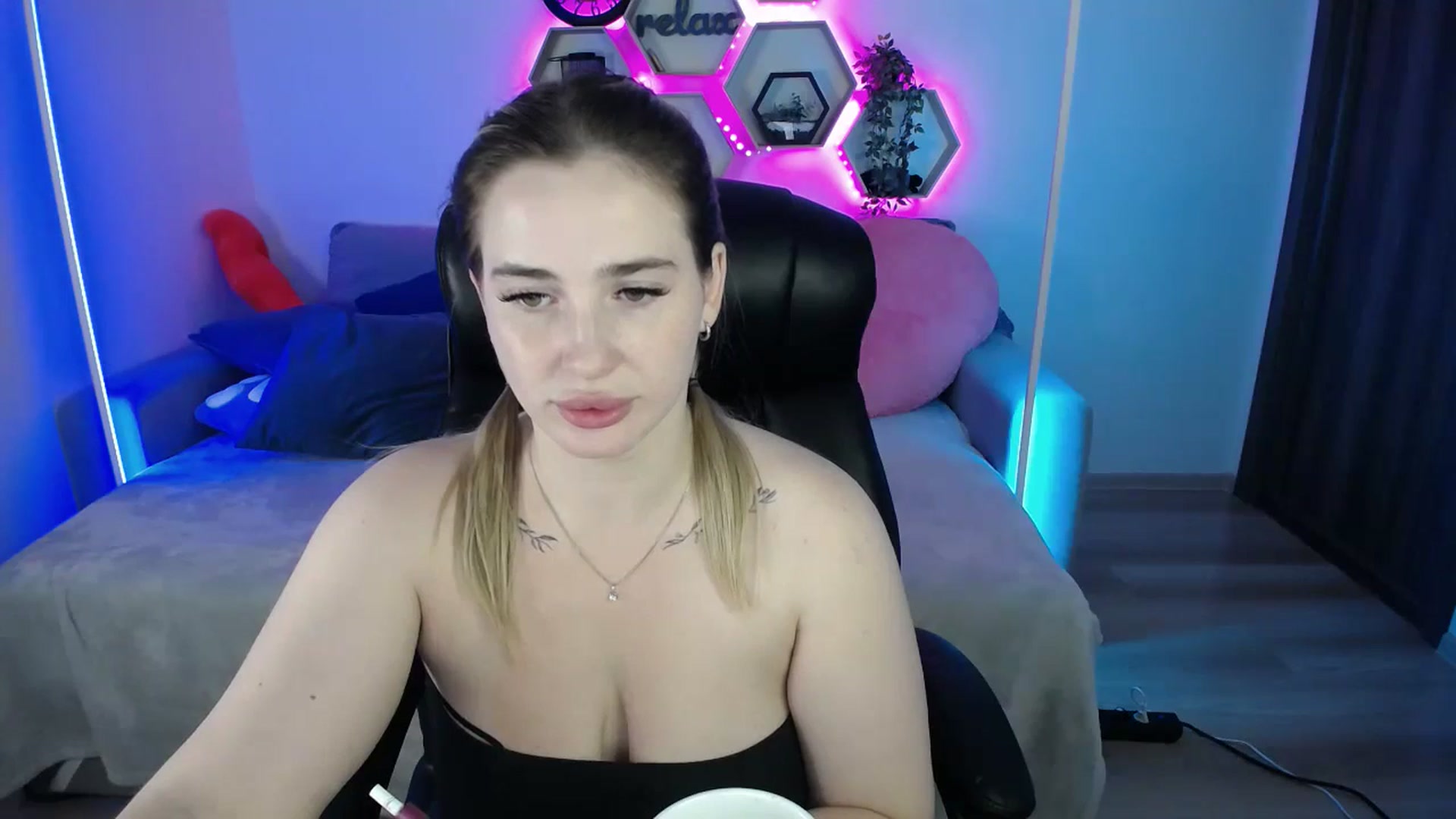 Gallery image thumbnail from SabrinaViolet's myfreecams stream on, 08/11/2025, 11:35 image 20 of 20