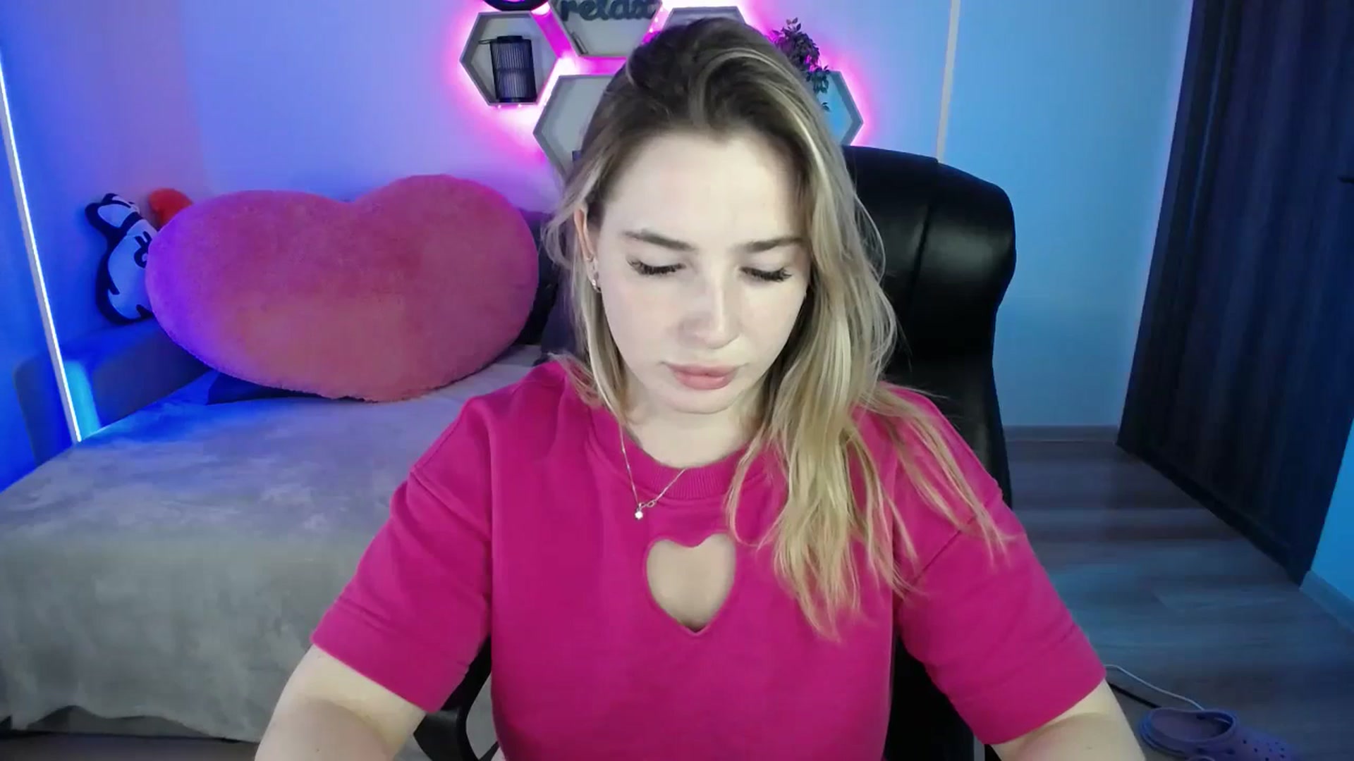 Gallery image thumbnail from SabrinaViolet's myfreecams stream on, 08/15/2025, 09:01 image 20 of 20