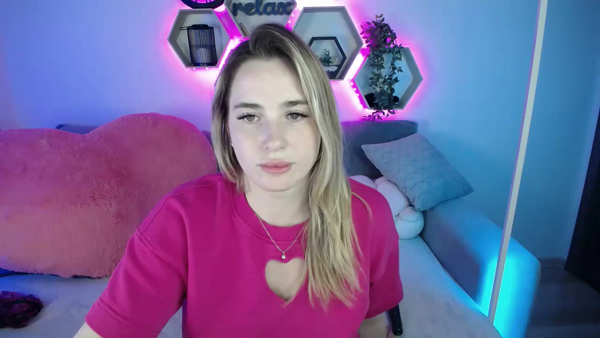 Gallery image thumbnail from SabrinaViolet's myfreecams stream on, 08/15/2025, 10:21 image 20 of 20