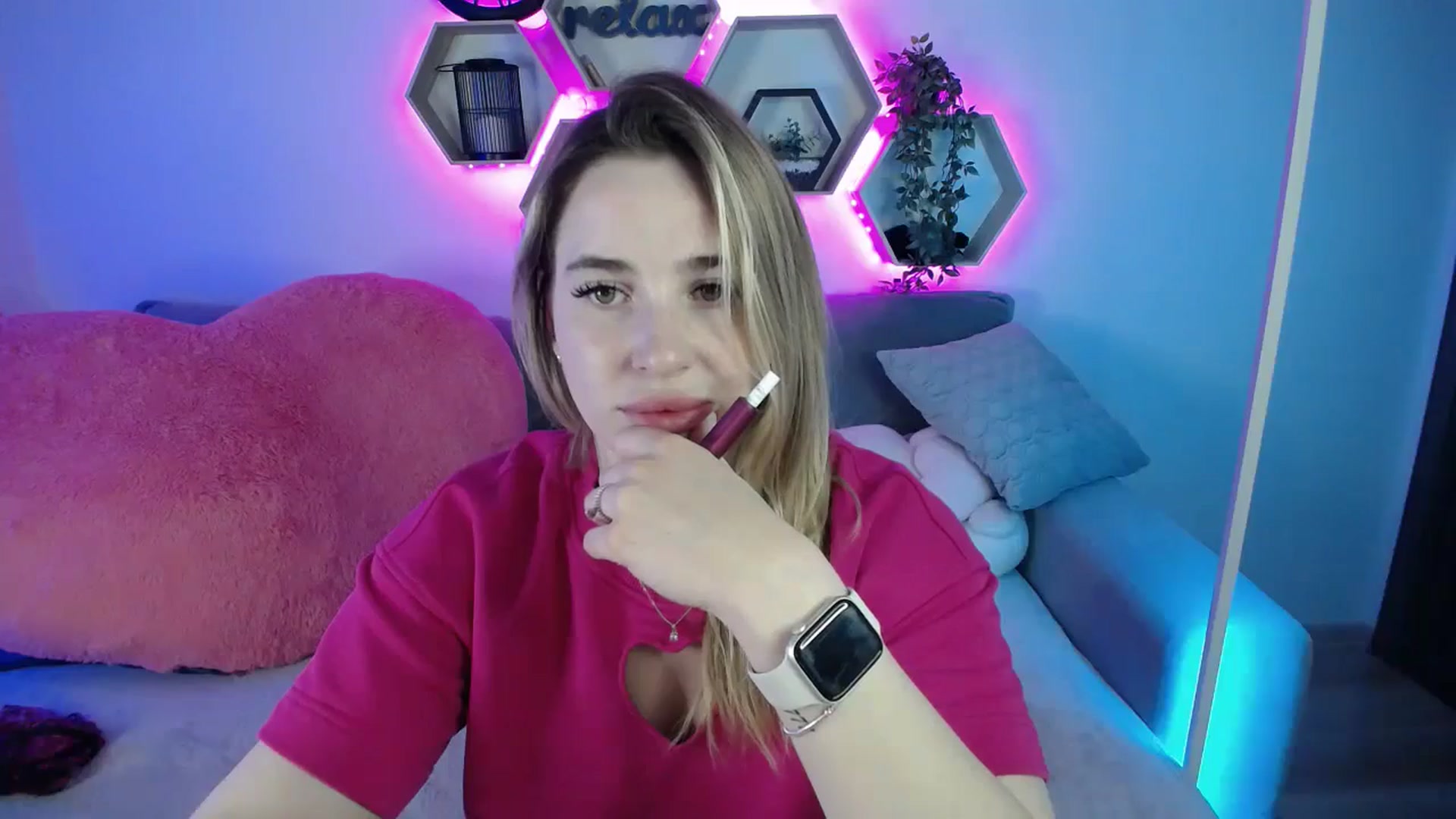 Gallery image thumbnail from SabrinaViolet's myfreecams stream on, 08/15/2025, 10:21 image 15 of 20