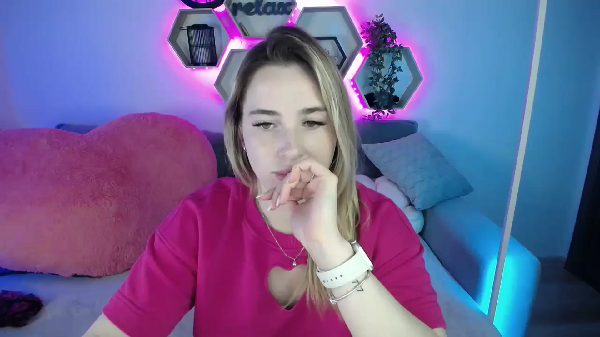 Gallery image thumbnail from SabrinaViolet's myfreecams stream on, 08/15/2025, 10:21 image 19 of 20