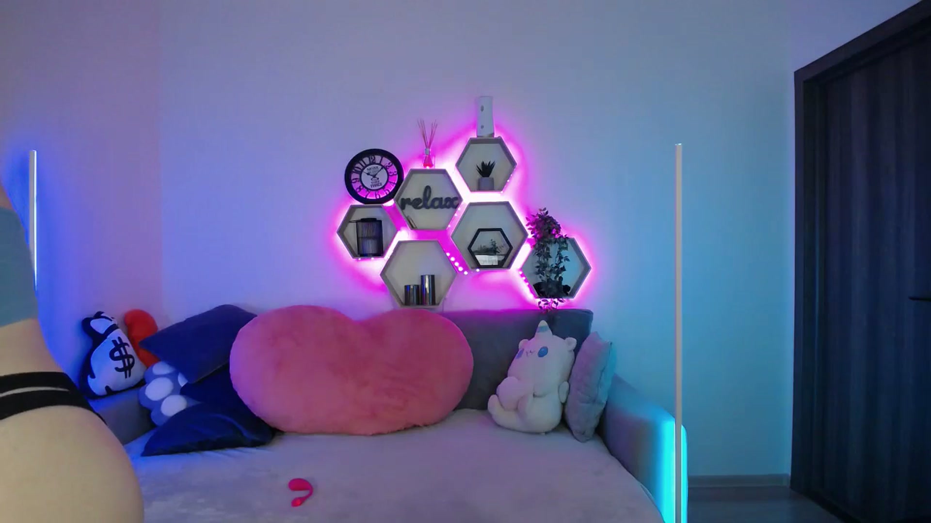 Gallery image thumbnail from SabrinaViolet's myfreecams stream on, 09/05/2025, 10:20 image 20 of 20