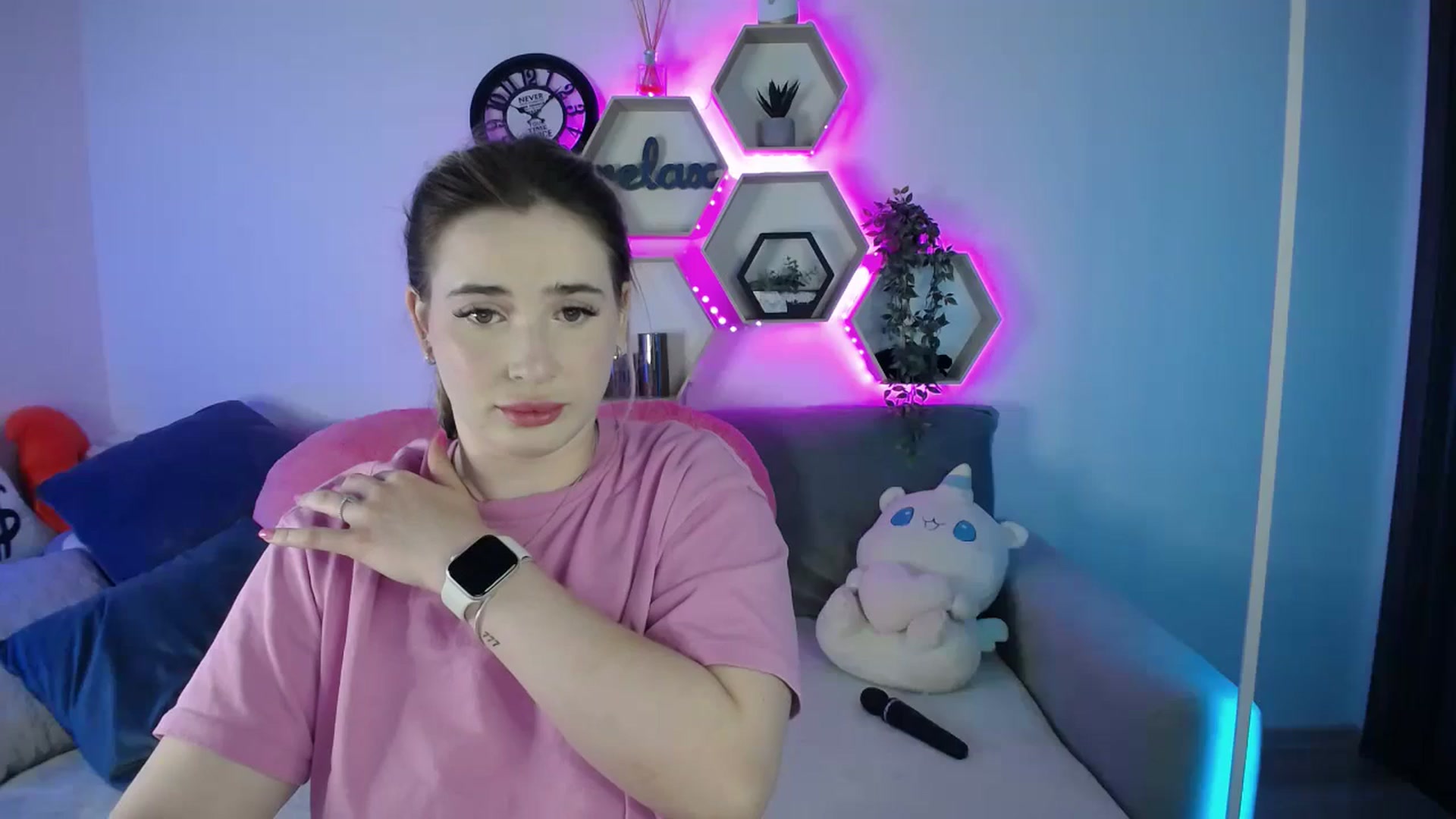 Gallery image thumbnail from SabrinaViolet's myfreecams stream on, 09/06/2025, 11:01 image 14 of 20