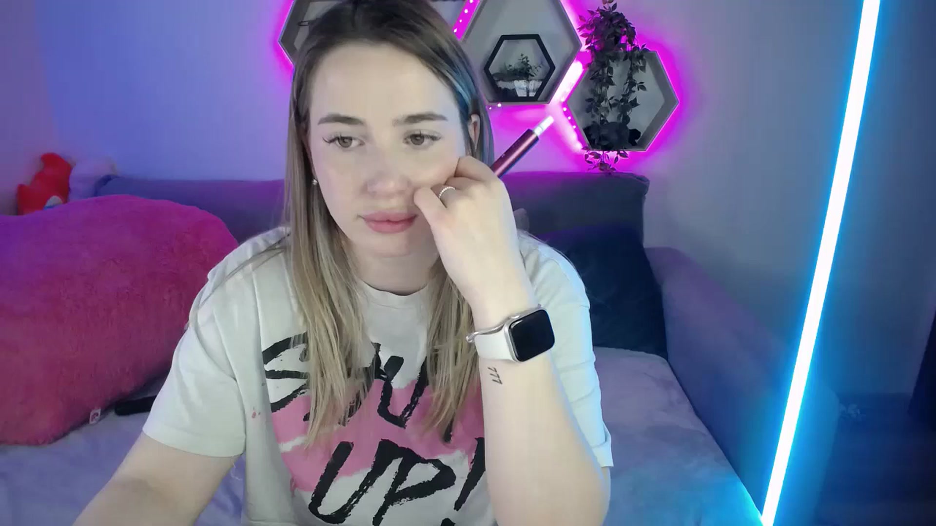 Gallery image thumbnail from SabrinaViolet's myfreecams stream on, 10/06/2025, 11:57 image 1 of 20