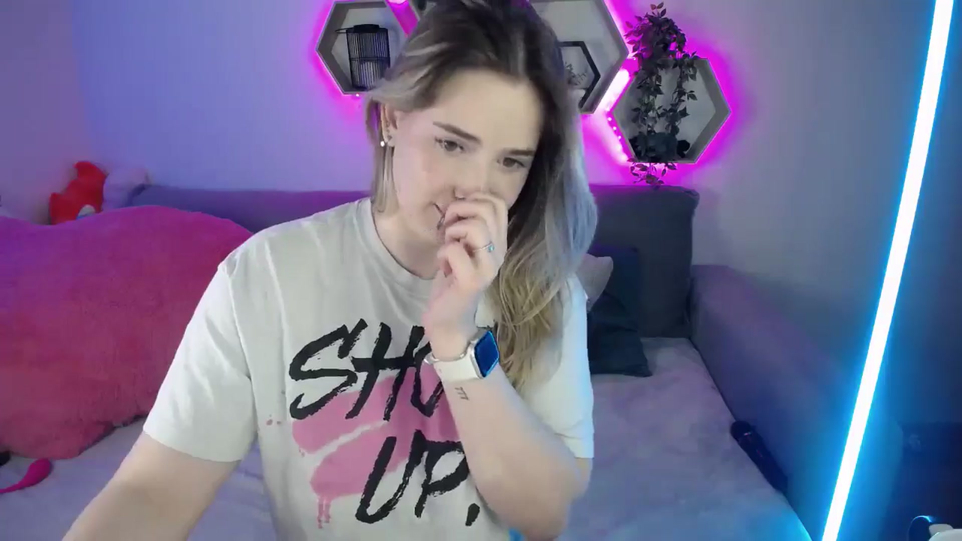 Gallery image thumbnail from SabrinaViolet's myfreecams stream on, 10/06/2025, 13:39 image 17 of 20