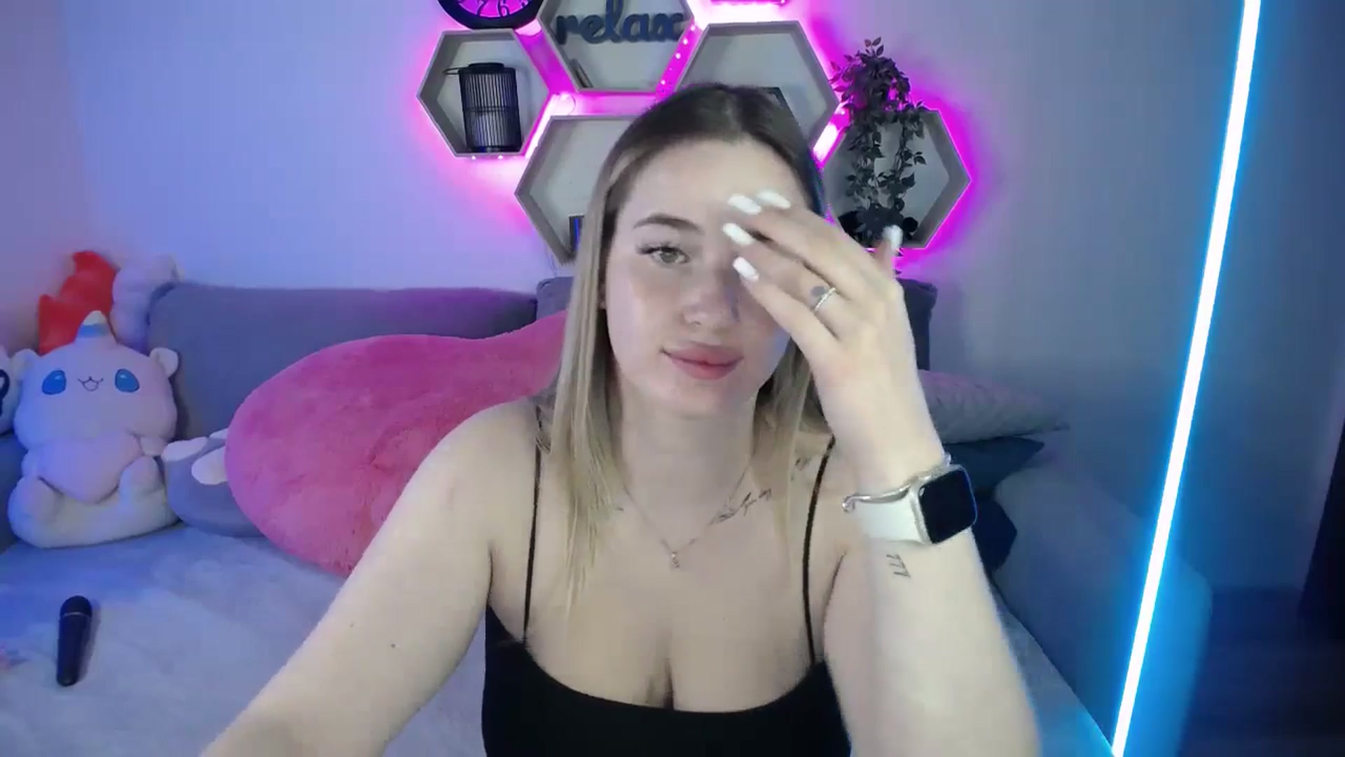 Gallery image thumbnail from SabrinaViolet's myfreecams stream on, 10/15/2025, 11:49 image 7 of 20