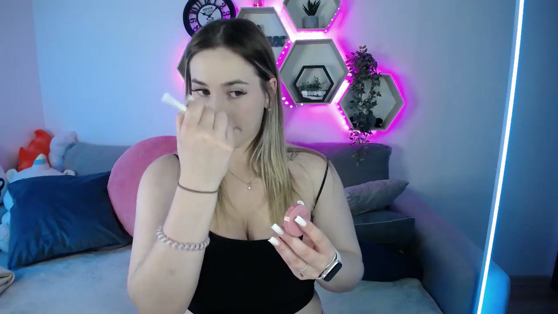 Gallery image thumbnail from SabrinaViolet's myfreecams stream on, 10/20/2025, 11:26 image 15 of 20