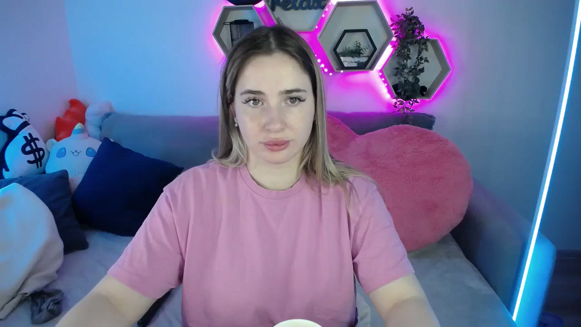 Gallery image thumbnail from SabrinaViolet's myfreecams stream on, 10/24/2025, 13:49 image 4 of 20