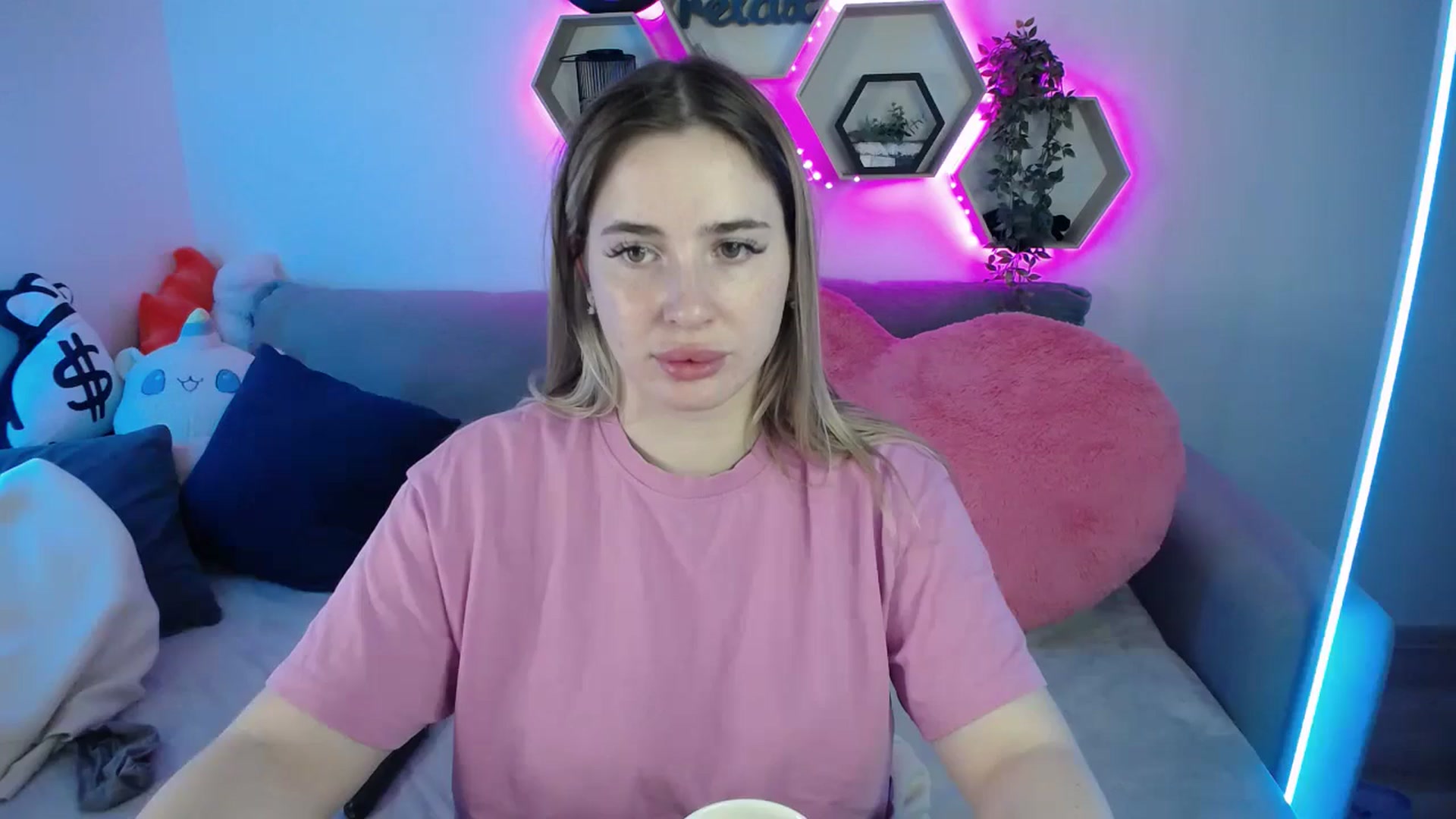Gallery image thumbnail from SabrinaViolet's myfreecams stream on, 10/24/2025, 13:49 image 3 of 20