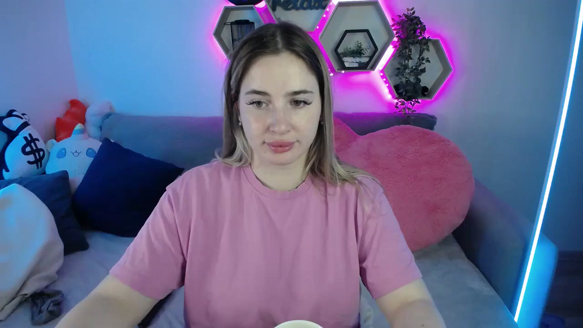 Gallery image thumbnail from SabrinaViolet's myfreecams stream on, 10/24/2025, 13:49 image 2 of 20