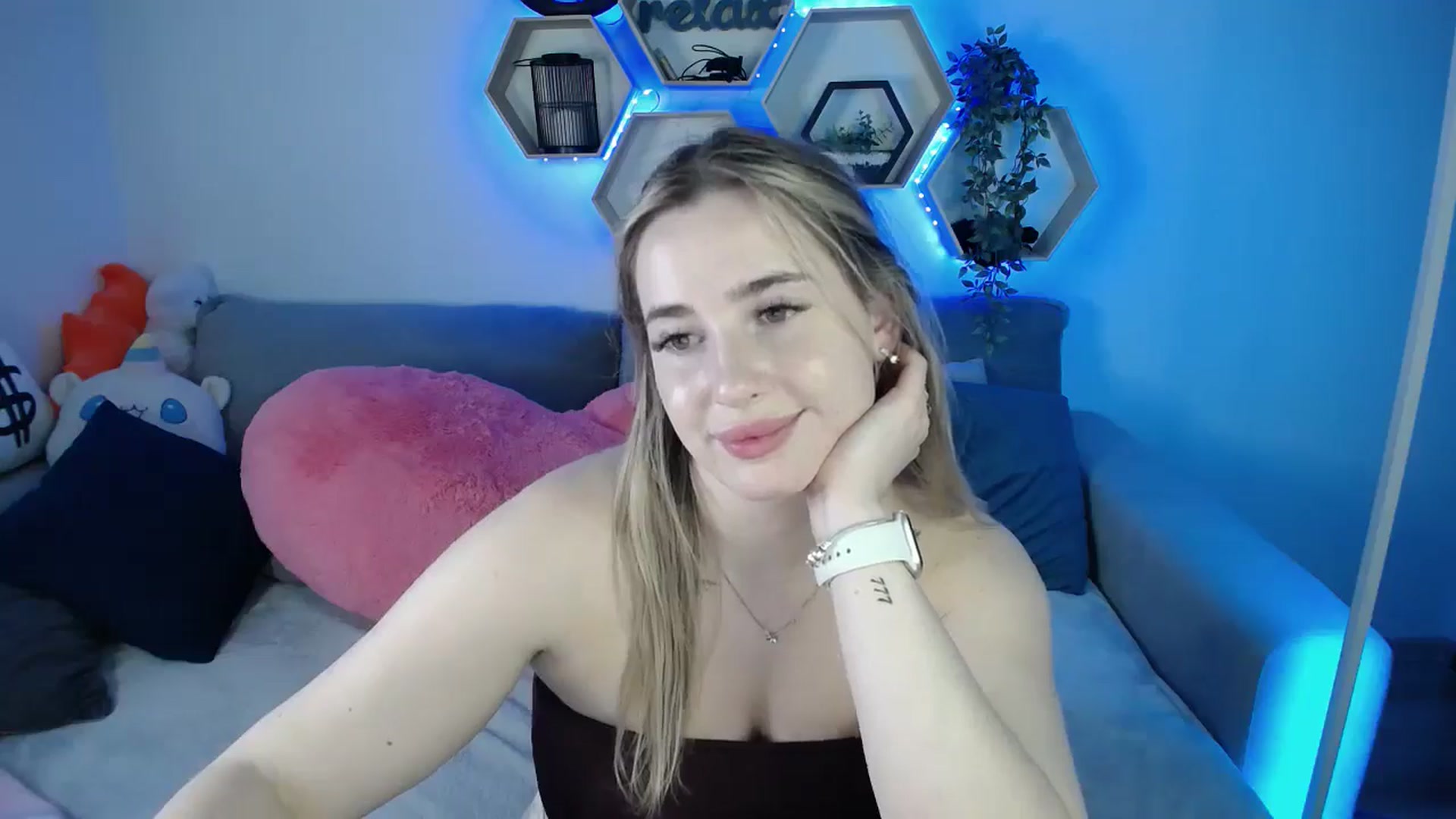 Gallery image thumbnail from SabrinaViolet's myfreecams stream on, 11/09/2025, 14:32 image 15 of 20