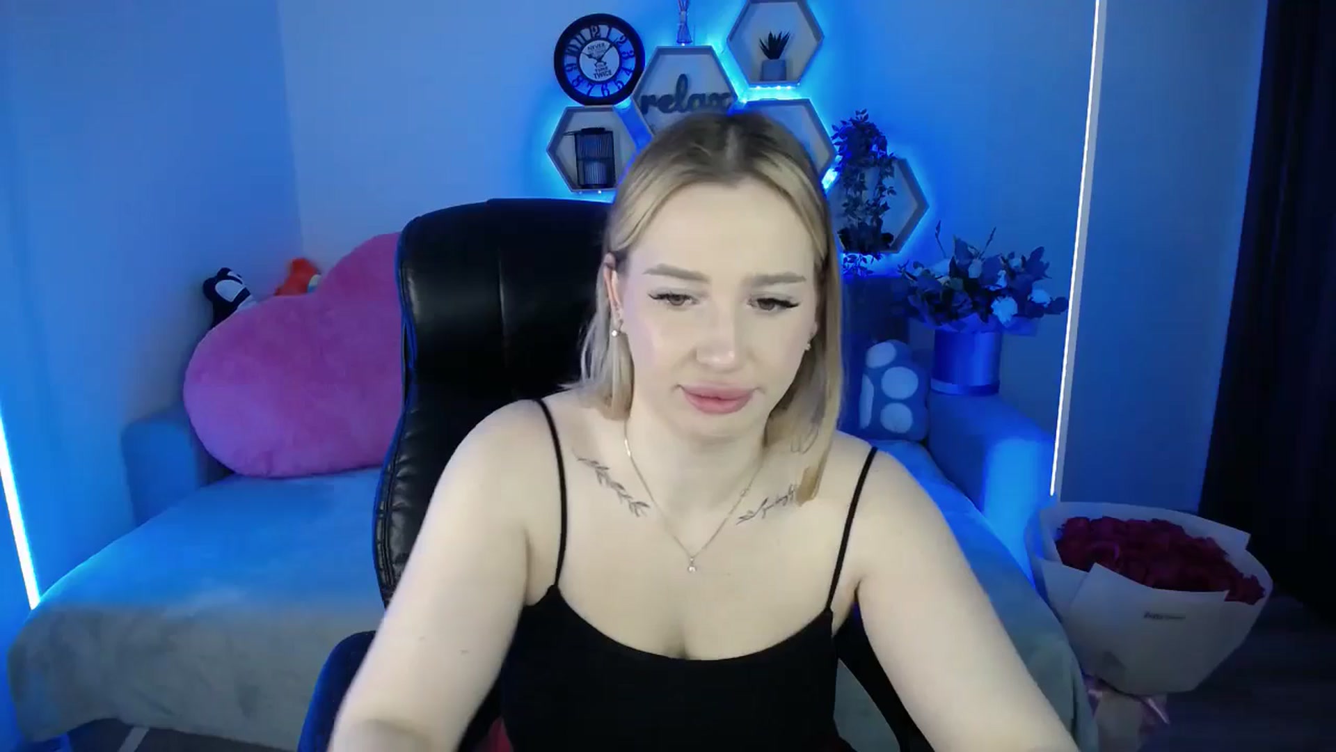 Gallery image thumbnail from SabrinaViolet's myfreecams stream on, 11/28/2025, 10:29 image 3 of 20