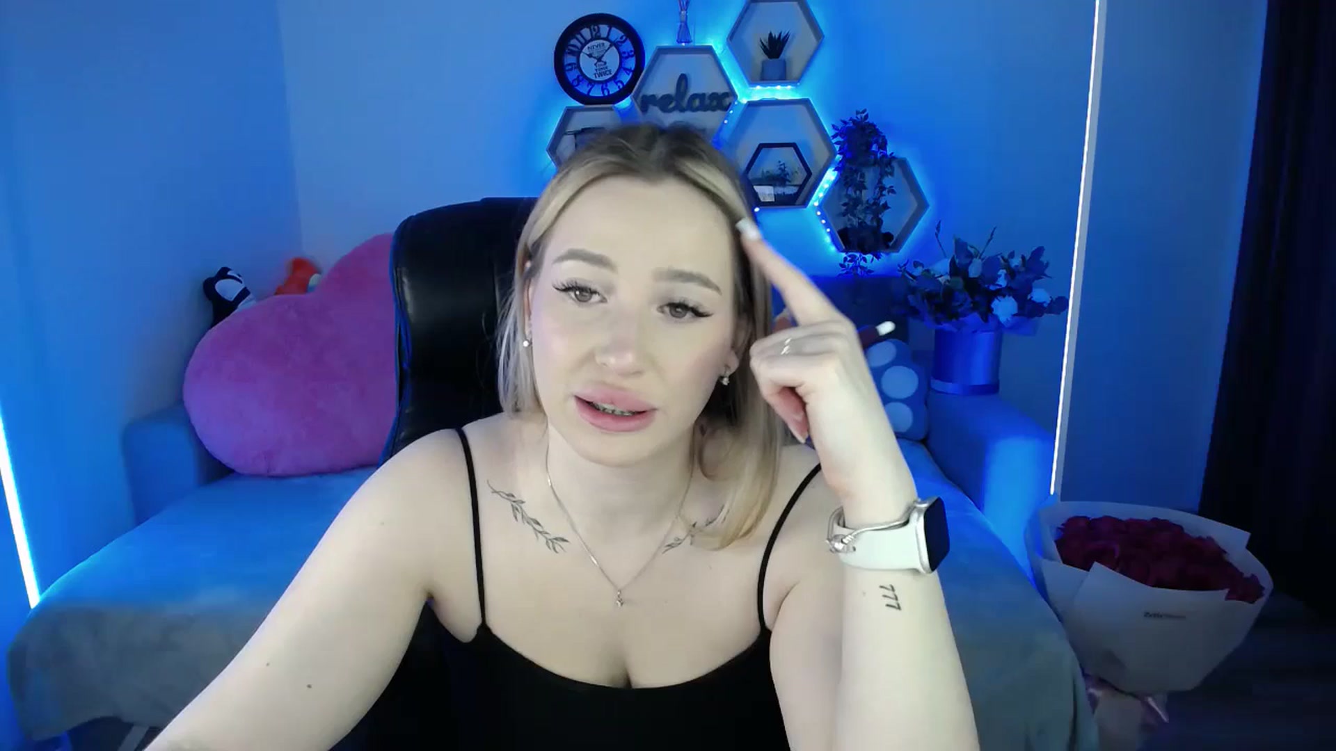 Gallery image thumbnail from SabrinaViolet's myfreecams stream on, 11/28/2025, 10:29 image 1 of 20