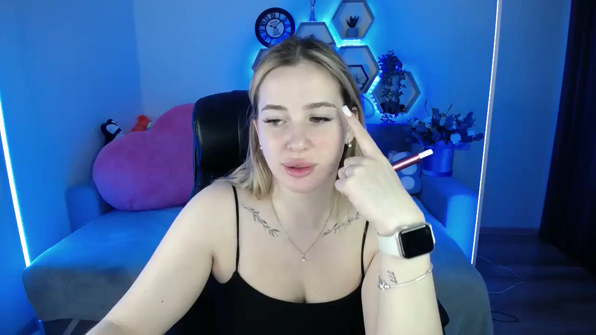 Gallery image thumbnail from SabrinaViolet's myfreecams stream on, 11/29/2025, 09:54 image 10 of 20