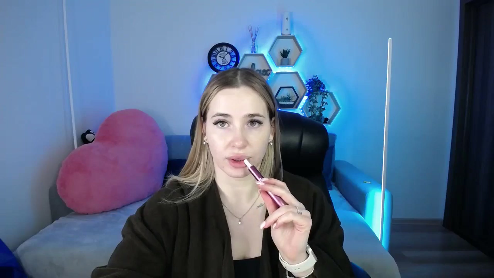 Gallery image thumbnail from SabrinaViolet's myfreecams stream on, 01/16/2026, 09:24 image 12 of 20