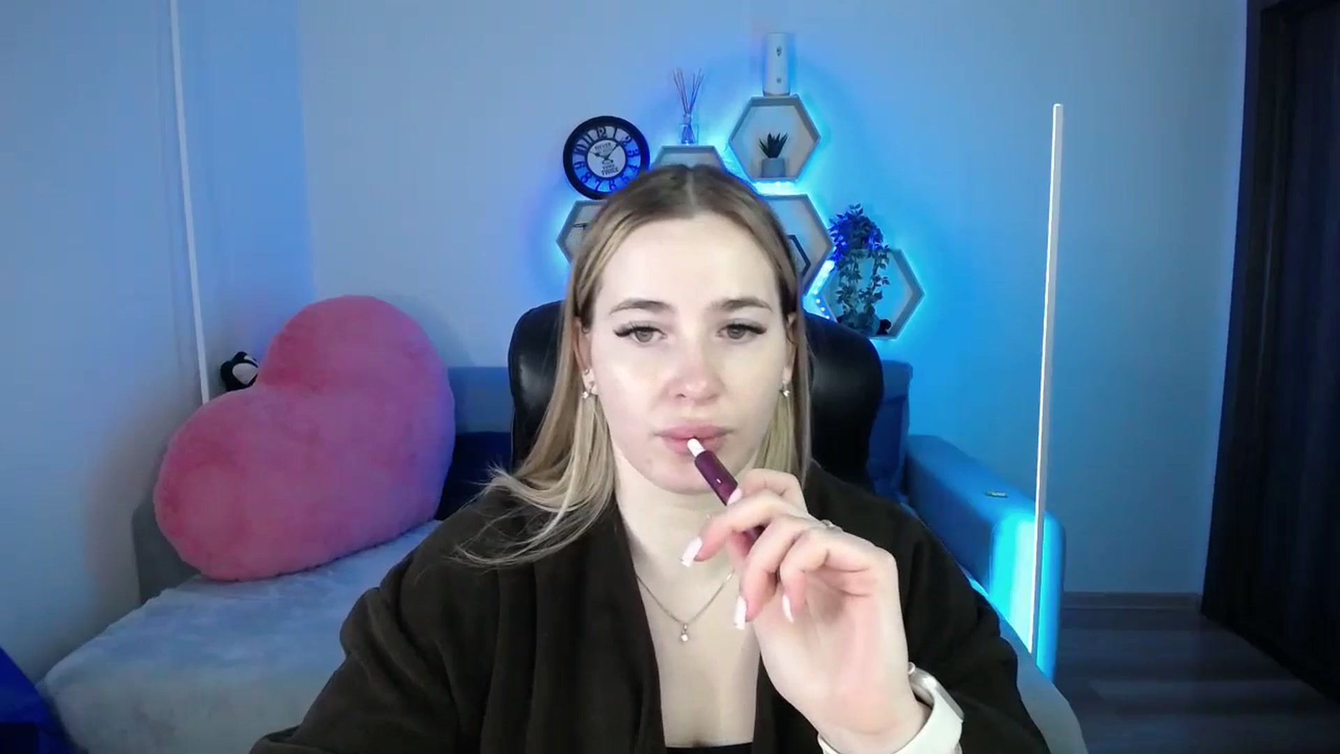 Gallery image thumbnail from SabrinaViolet's myfreecams stream on, 01/16/2026, 09:24 image 9 of 20