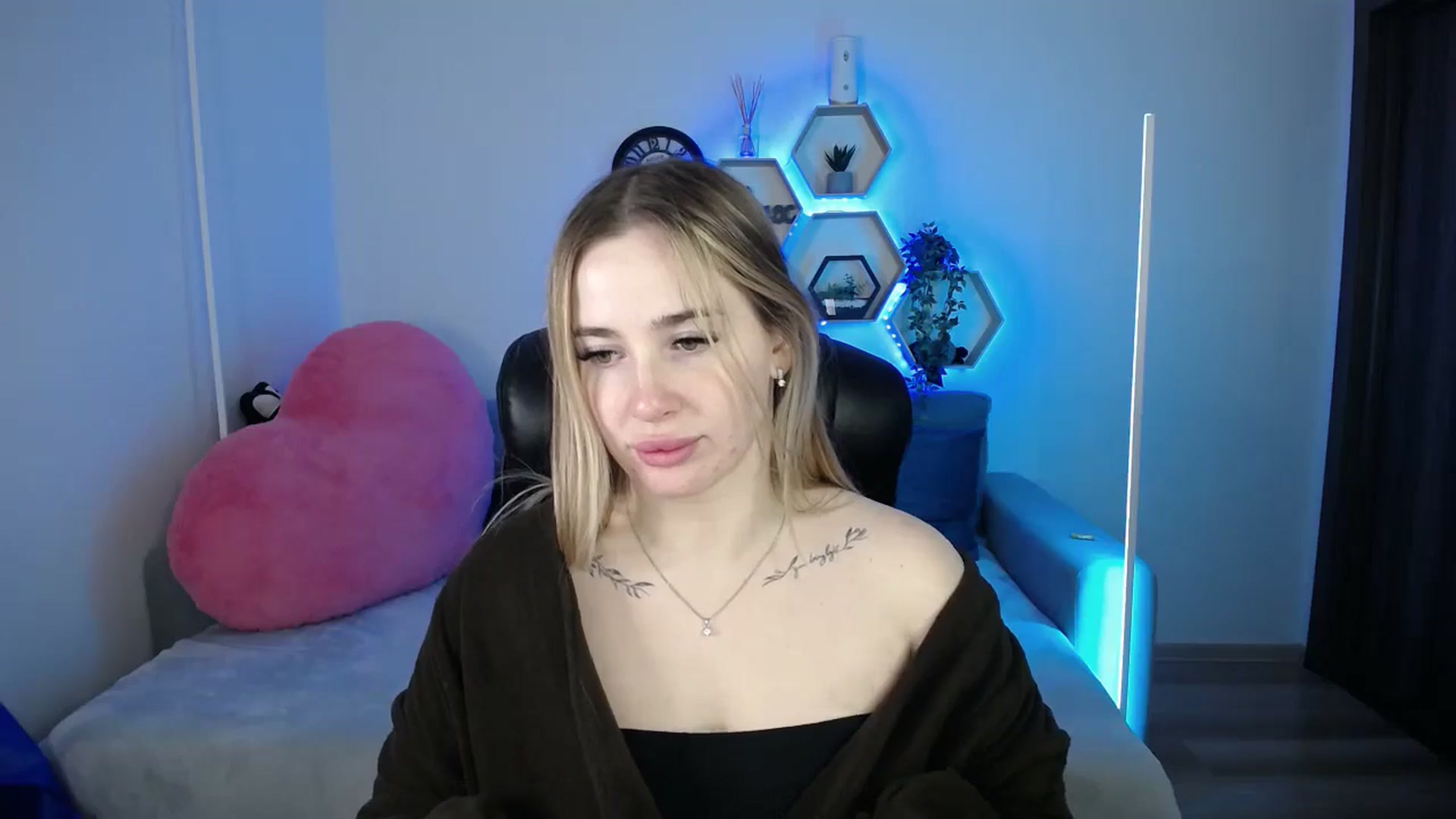 Gallery image thumbnail from SabrinaViolet's myfreecams stream on, 01/16/2026, 09:24 image 2 of 20
