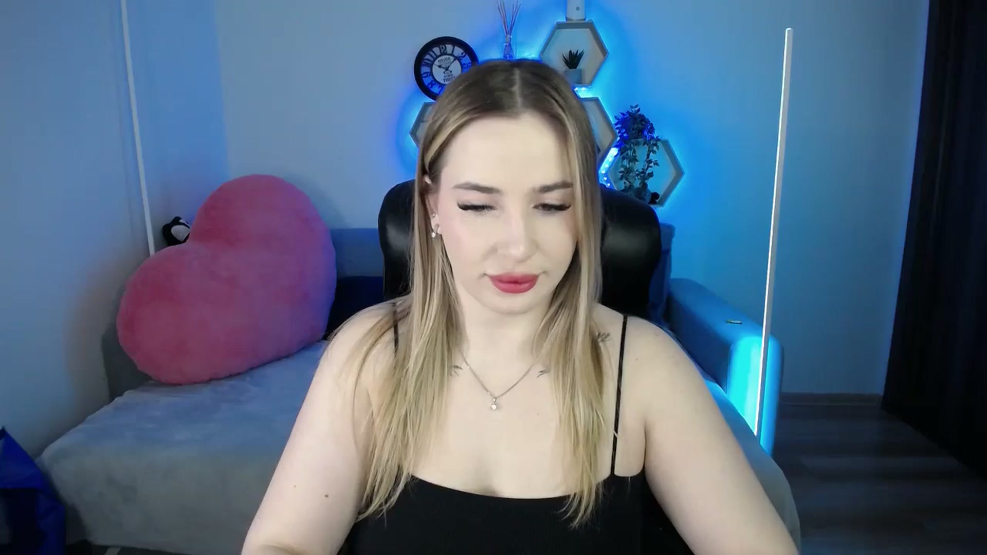 Gallery image thumbnail from SabrinaViolet's myfreecams stream on, 01/16/2026, 09:51 image 8 of 20
