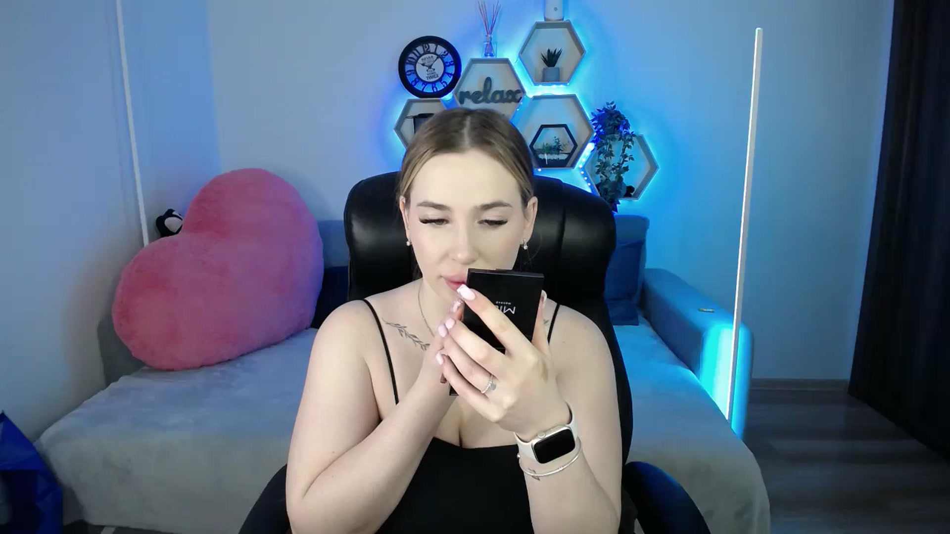 Gallery image thumbnail from SabrinaViolet's myfreecams stream on, 01/16/2026, 09:51 image 4 of 20