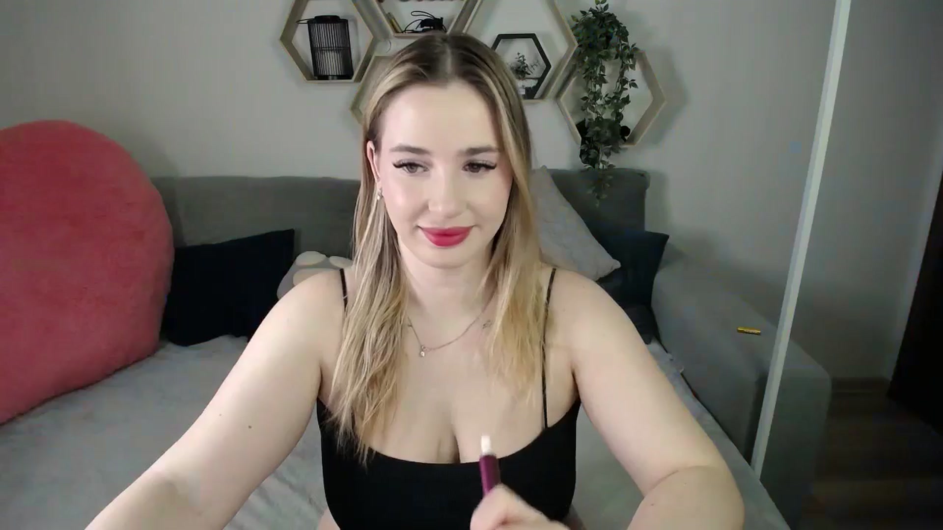 Gallery image thumbnail from SabrinaViolet's myfreecams stream on, 01/17/2026, 10:19 image 19 of 20