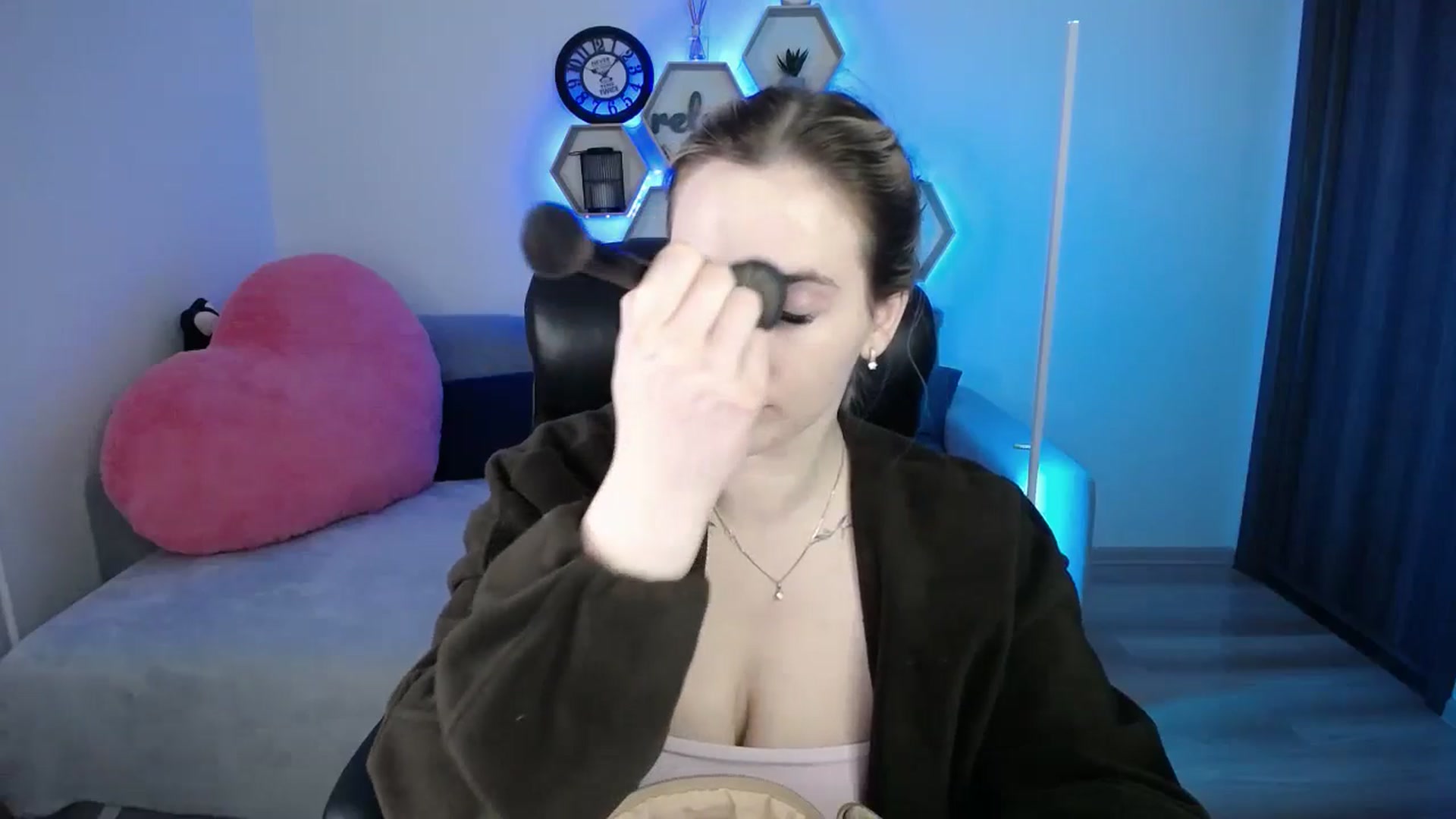 Gallery image thumbnail from SabrinaViolet's myfreecams stream on, 01/18/2026, 10:00 image 12 of 20