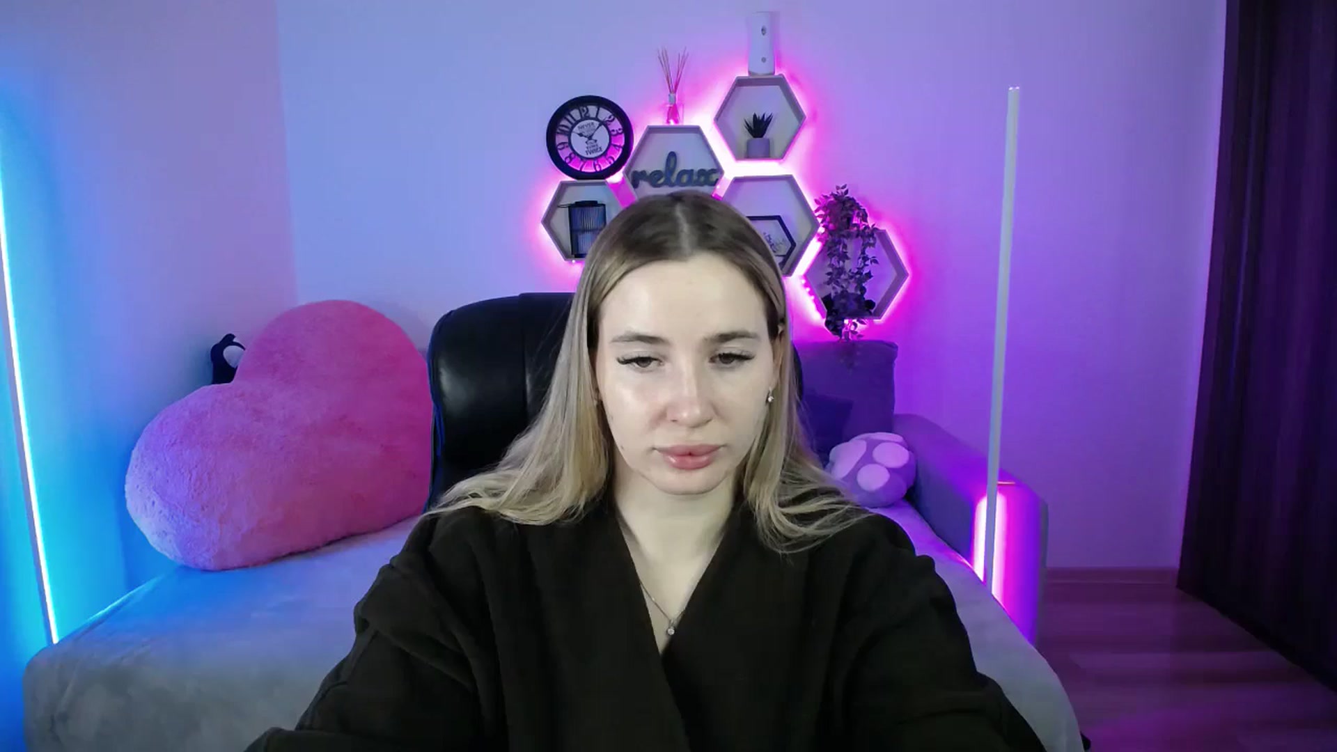 Gallery image thumbnail from SabrinaViolet's myfreecams stream on, 01/31/2026, 11:31 image 2 of 20