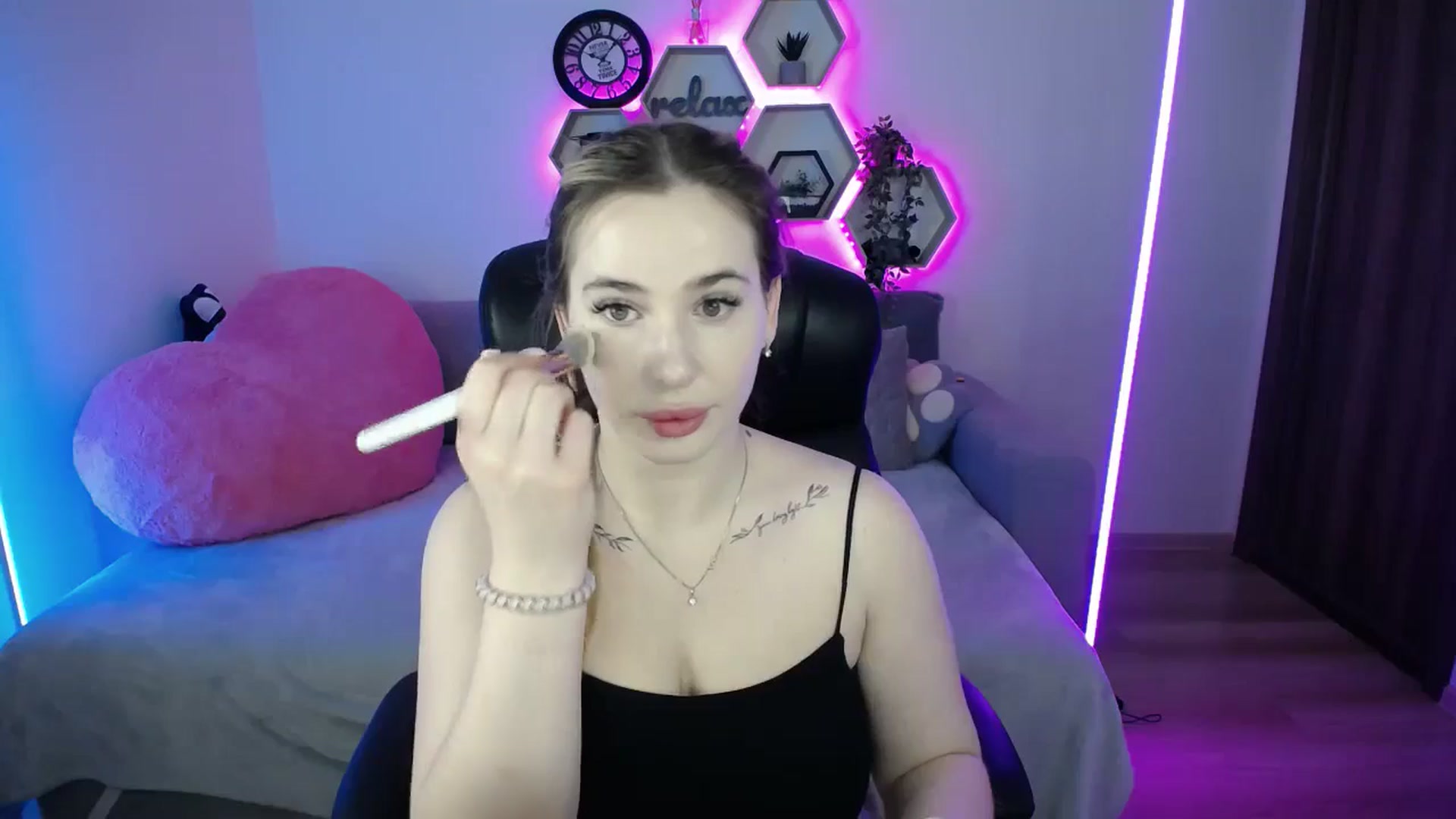 Gallery image thumbnail from SabrinaViolet's myfreecams stream on, 02/04/2026, 10:12 image 4 of 20