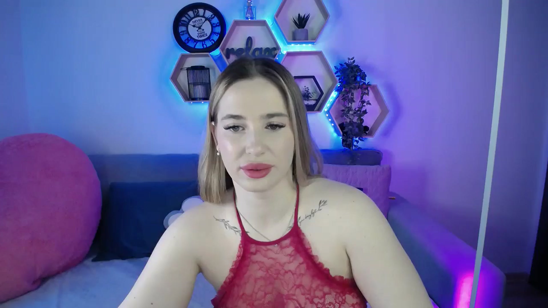 Gallery image thumbnail from SabrinaViolet's myfreecams stream on, 02/14/2026, 11:27 image 2 of 20