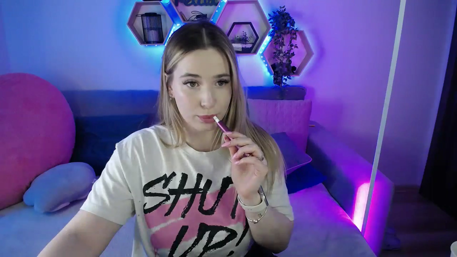 Gallery image thumbnail from SabrinaViolet's myfreecams stream on, 02/14/2026, 13:16 image 6 of 20