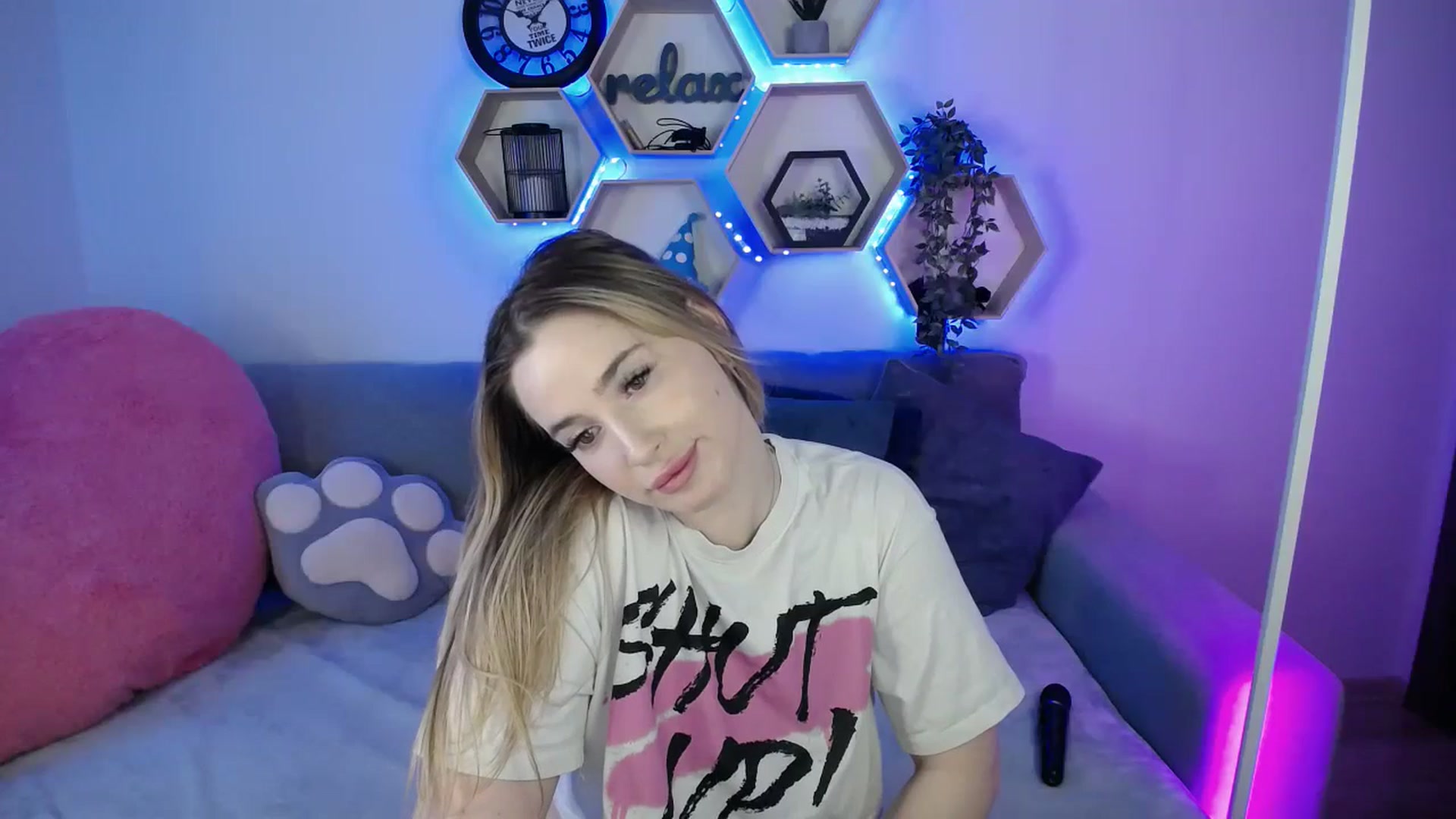 Gallery image thumbnail from SabrinaViolet's myfreecams stream on, 02/15/2026, 14:55 image 2 of 20