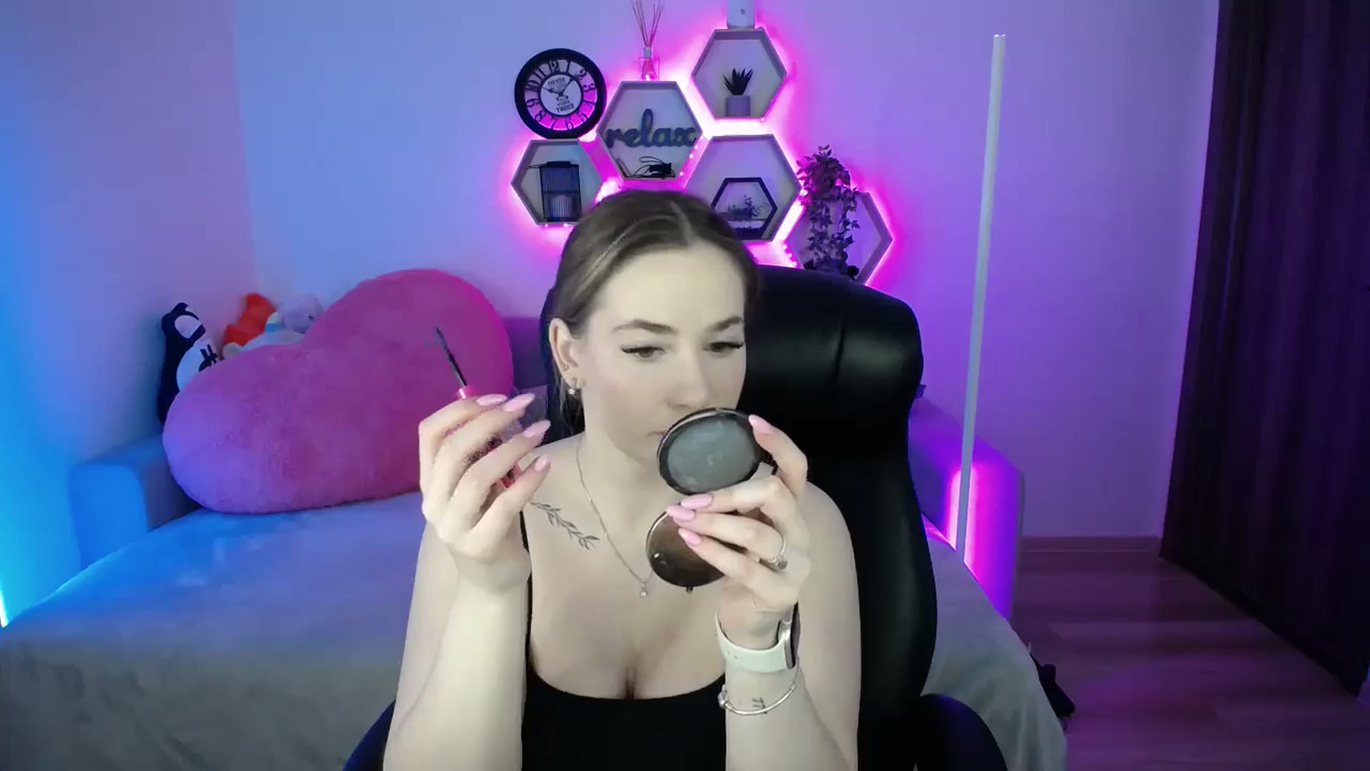 Gallery image thumbnail from SabrinaViolet's myfreecams stream on, 02/18/2026, 10:22 image 2 of 20