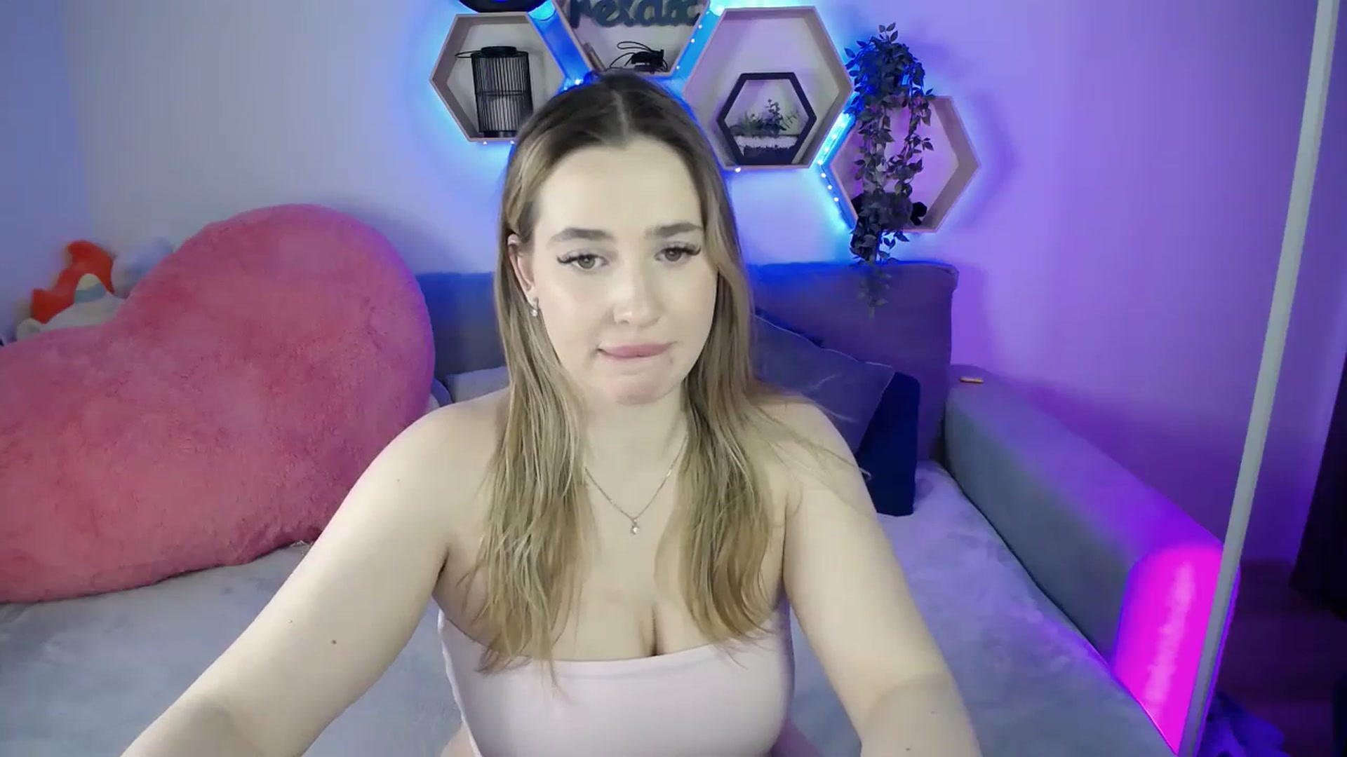 Gallery image thumbnail from SabrinaViolet's myfreecams stream on, 02/21/2026, 15:02 image 2 of 20