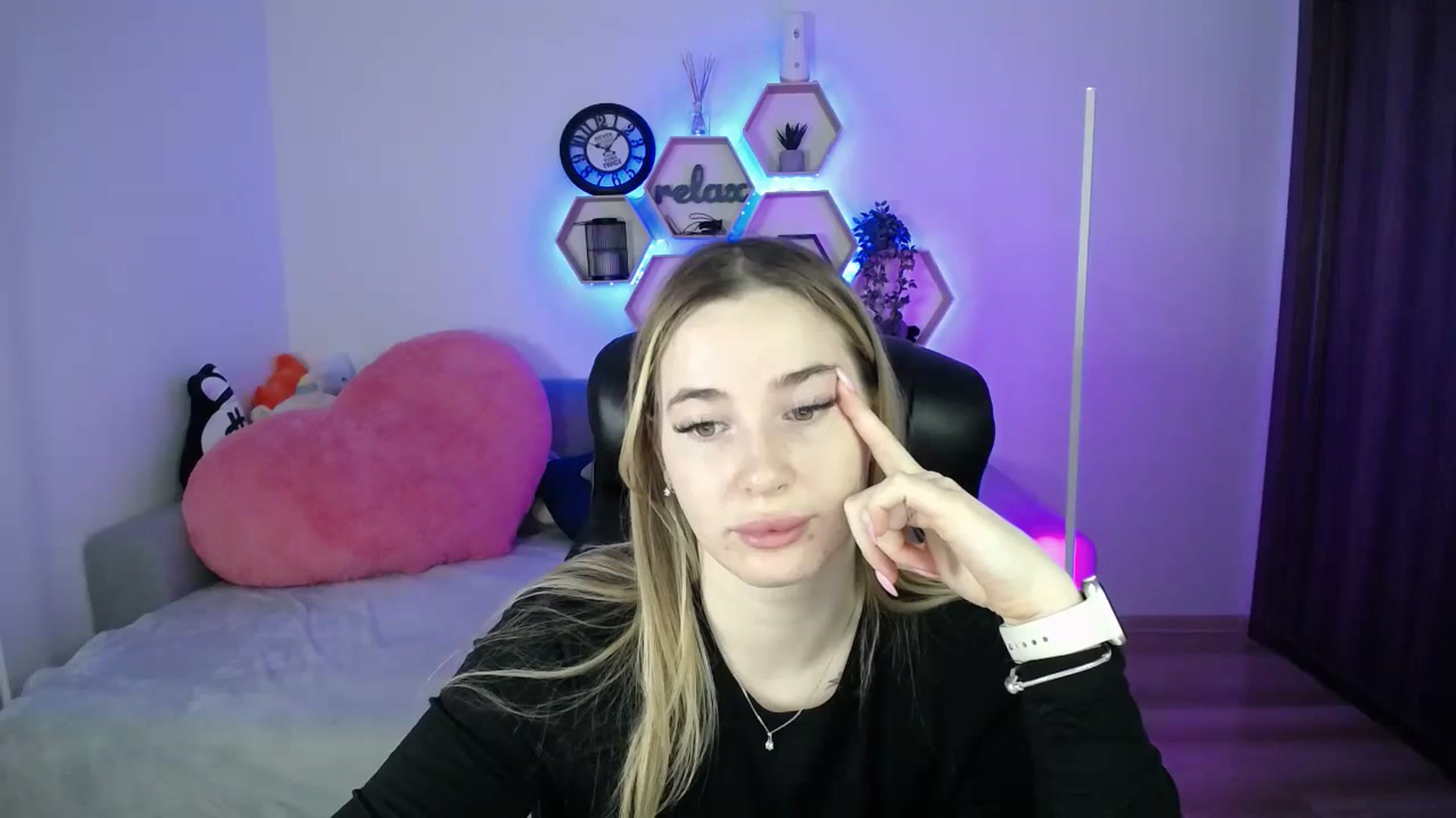 Gallery image thumbnail from SabrinaViolet's myfreecams stream on, 02/24/2026, 10:23 image 3 of 20