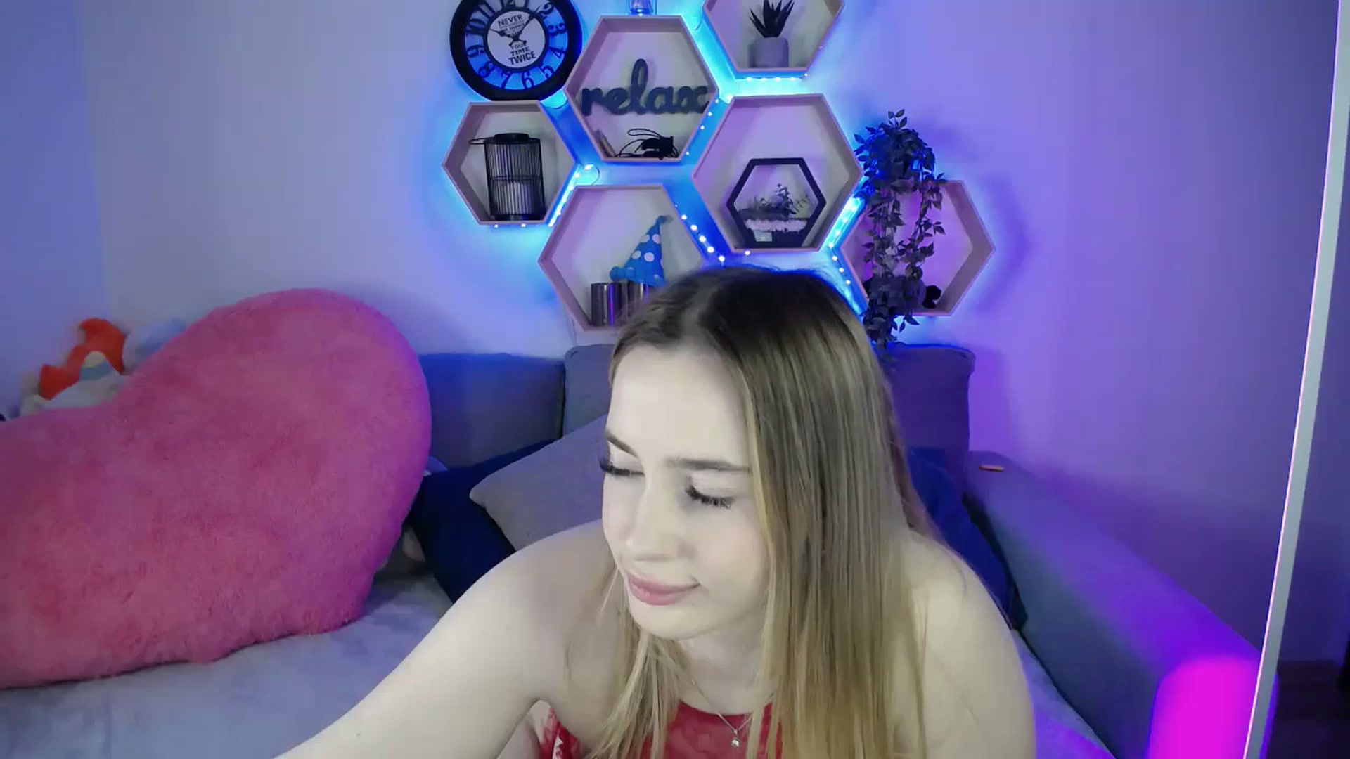 Gallery image thumbnail from SabrinaViolet's myfreecams stream on, 02/24/2026, 11:11 image 13 of 20