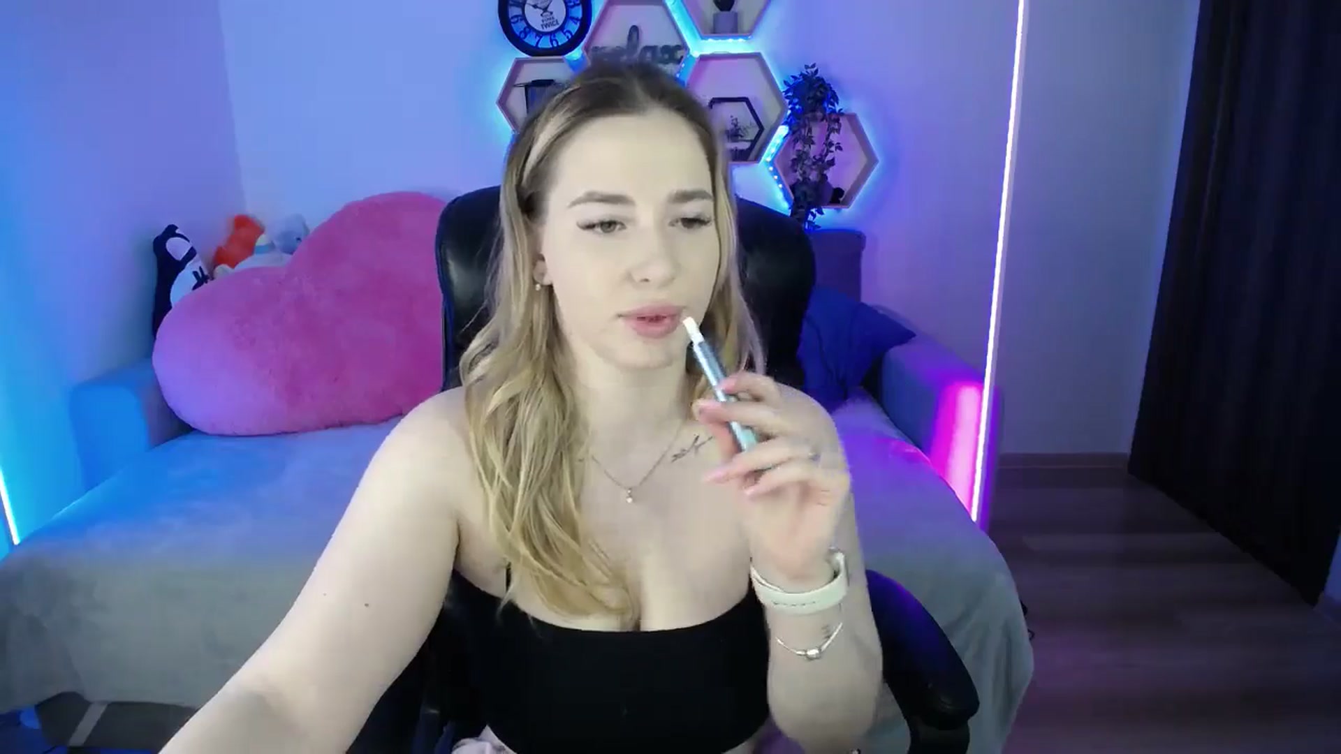 Gallery image thumbnail from SabrinaViolet's myfreecams stream on, 02/27/2026, 10:09 image 11 of 20