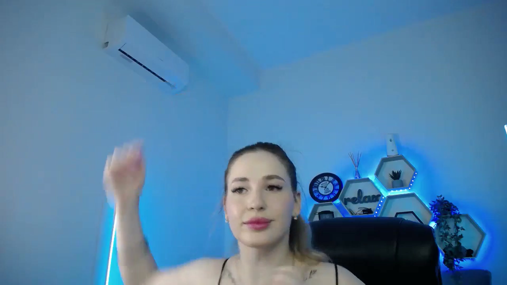 Gallery image thumbnail from SabrinaViolet's myfreecams stream on, 03/03/2026, 10:45 image 20 of 20