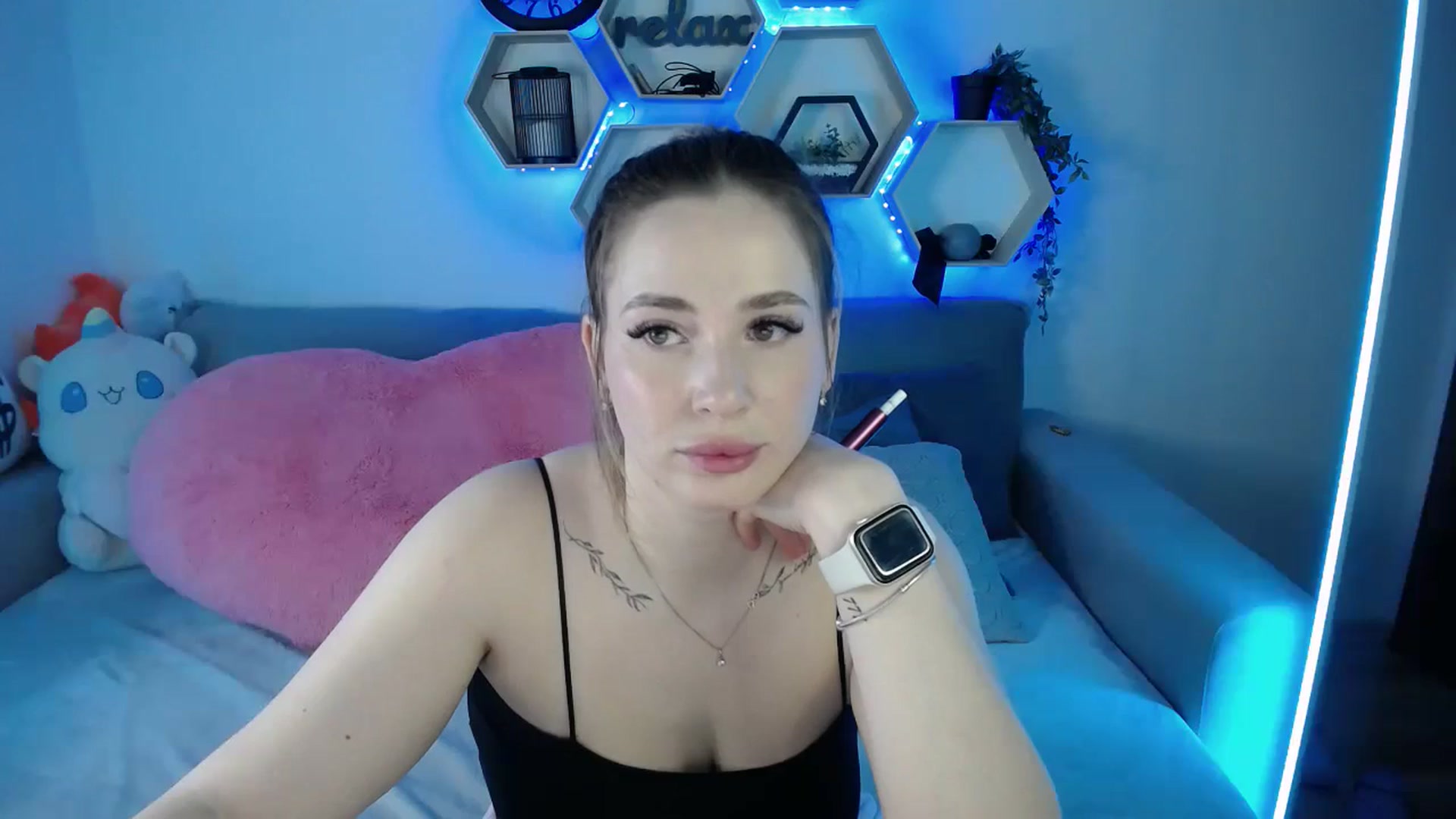 Gallery image thumbnail from SabrinaViolet's myfreecams stream on, 03/03/2026, 14:12 image 3 of 20