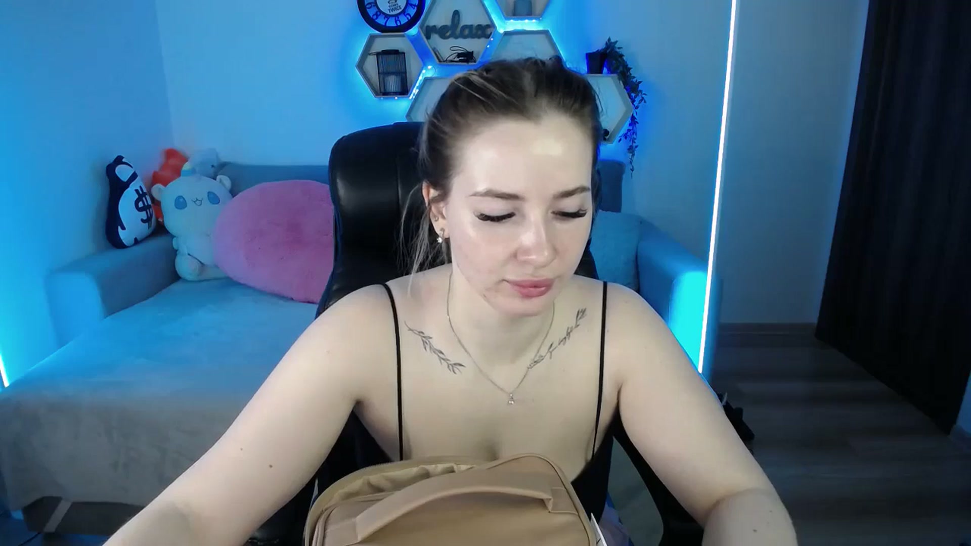 Gallery image thumbnail from SabrinaViolet's myfreecams stream on, 03/04/2026, 09:56 image 12 of 20