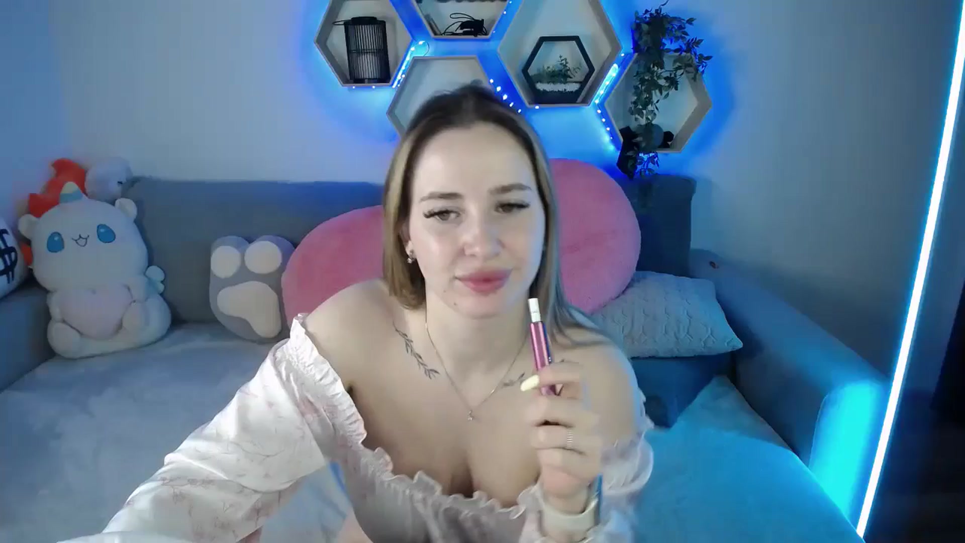 Gallery image thumbnail from SabrinaViolet's myfreecams stream on, 03/09/2026, 10:39 image 18 of 20