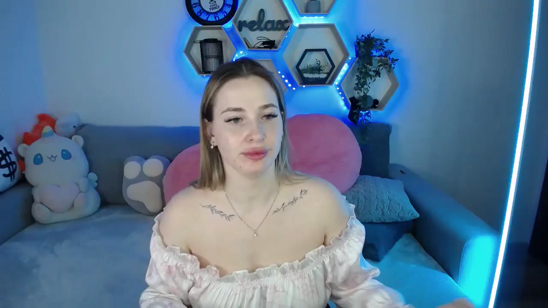 Gallery image thumbnail from SabrinaViolet's myfreecams stream on, 03/09/2026, 13:05 image 2 of 20