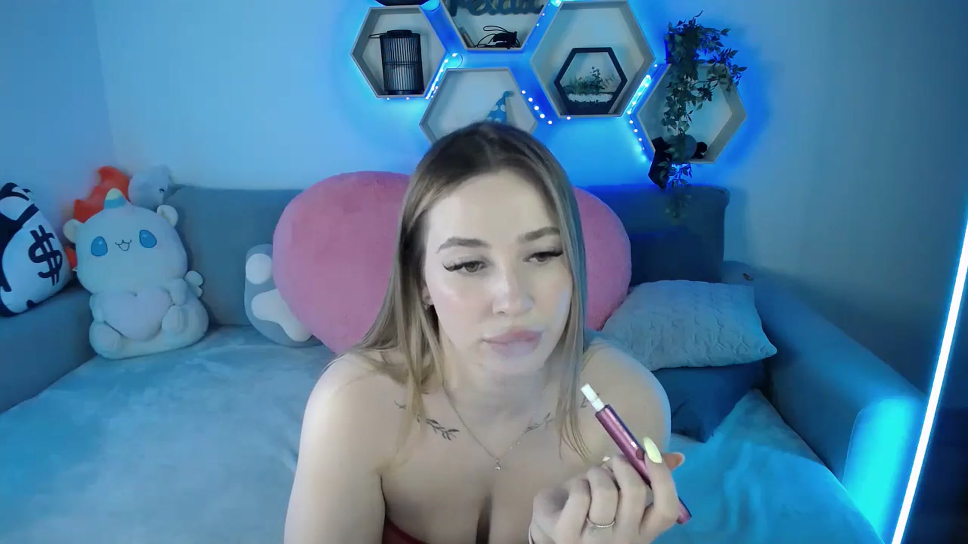 Gallery image thumbnail from SabrinaViolet's myfreecams stream on, 03/10/2026, 12:04 image 19 of 20