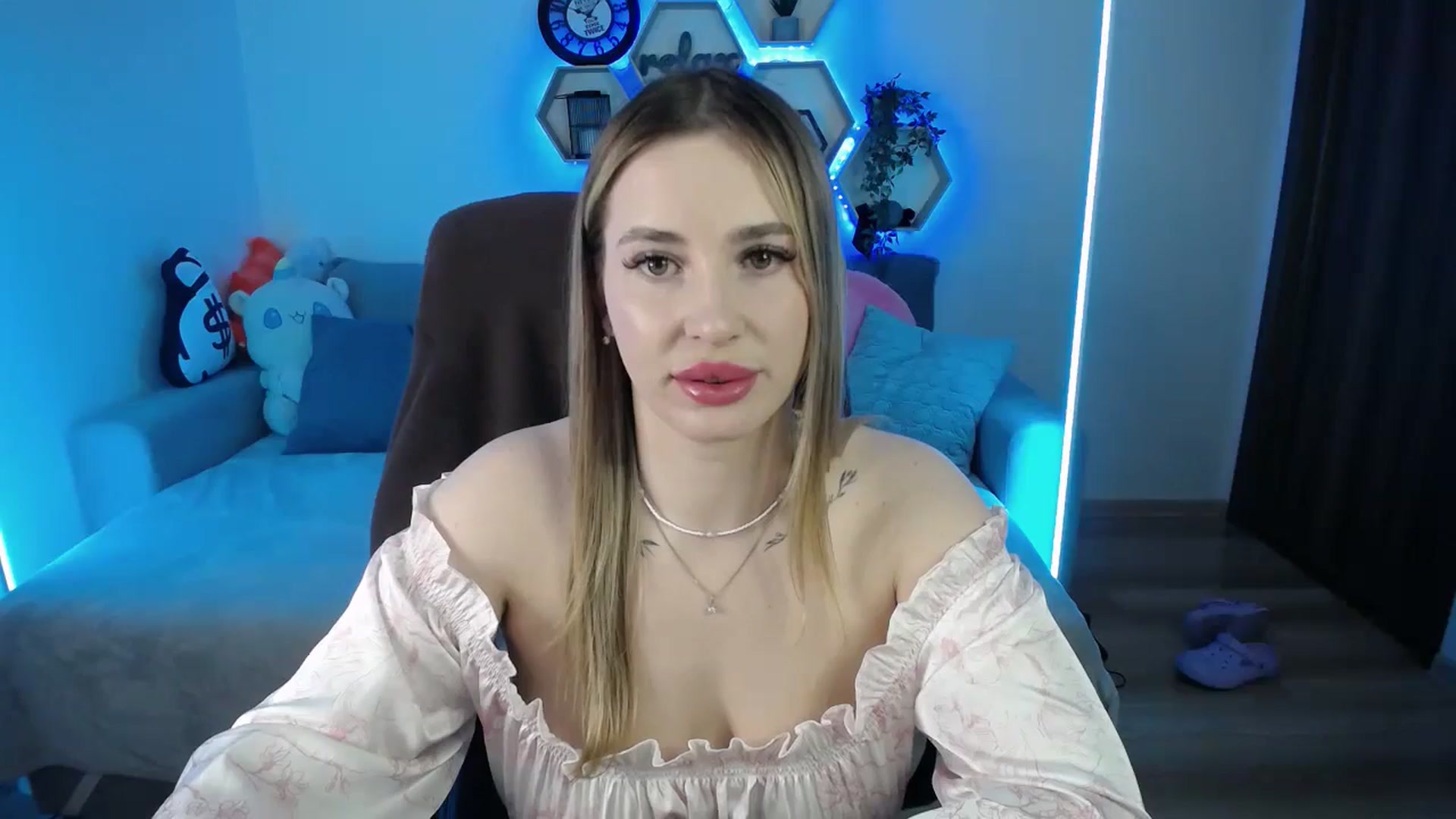 Gallery image thumbnail from SabrinaViolet's myfreecams stream on, 03/14/2026, 10:59 image 3 of 20