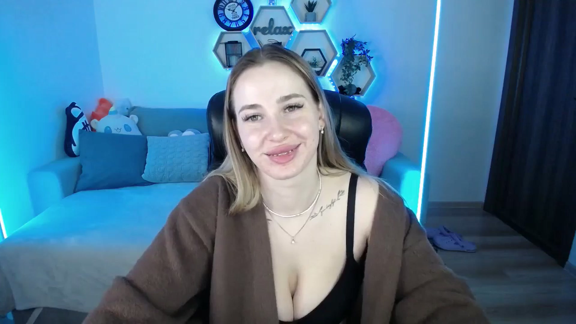 Gallery image thumbnail from SabrinaViolet's myfreecams stream on, 03/17/2026, 10:51 image 20 of 20