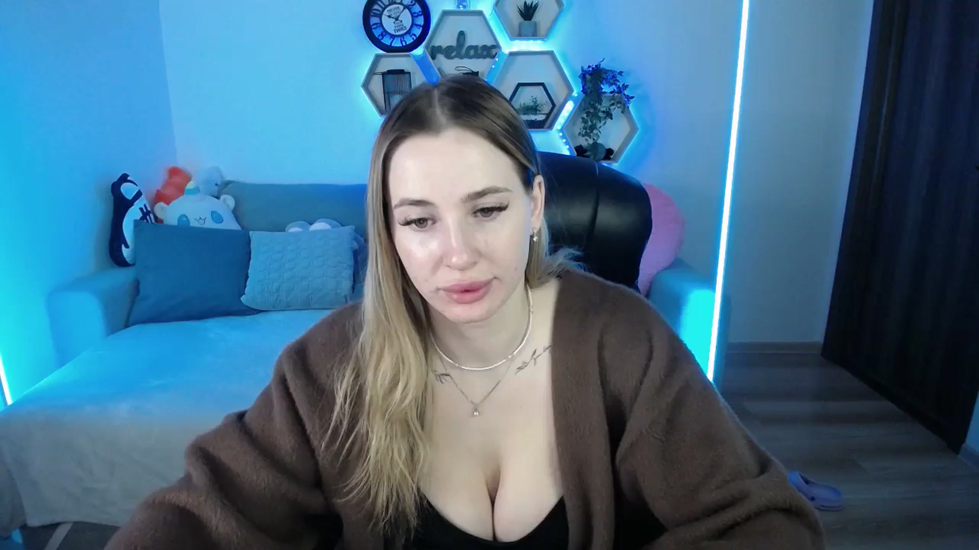 Gallery image thumbnail from SabrinaViolet's myfreecams stream on, 03/17/2026, 13:32 image 2 of 20