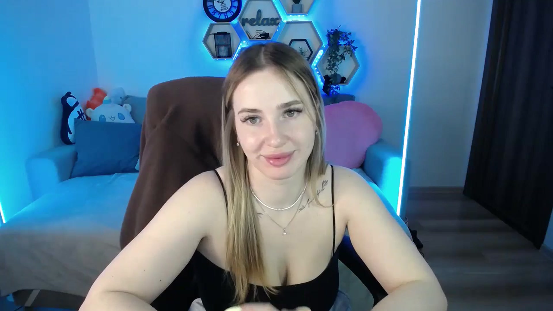 Gallery image thumbnail from SabrinaViolet's myfreecams stream on, 03/18/2026, 10:18 image 8 of 20