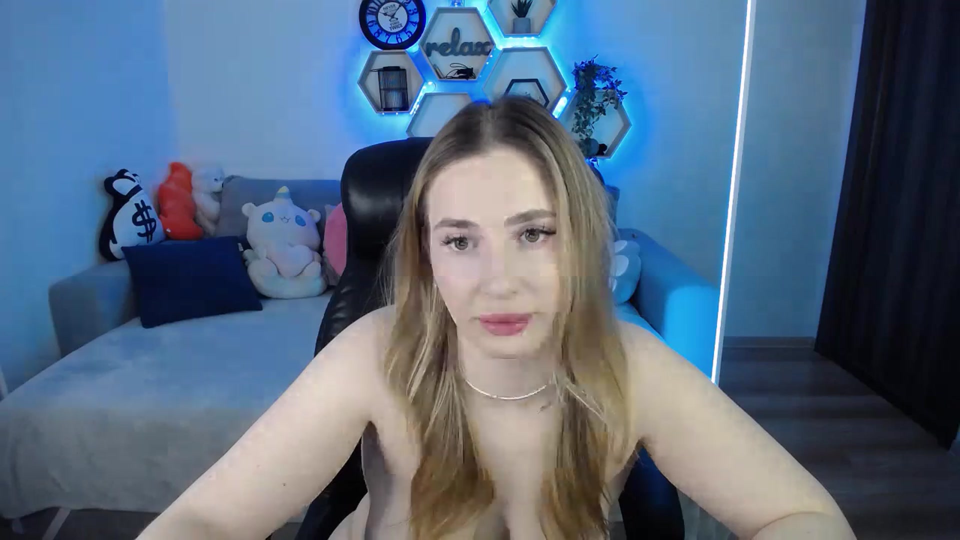 Gallery image thumbnail from SabrinaViolet's myfreecams stream on, 03/21/2026, 10:23 image 14 of 20