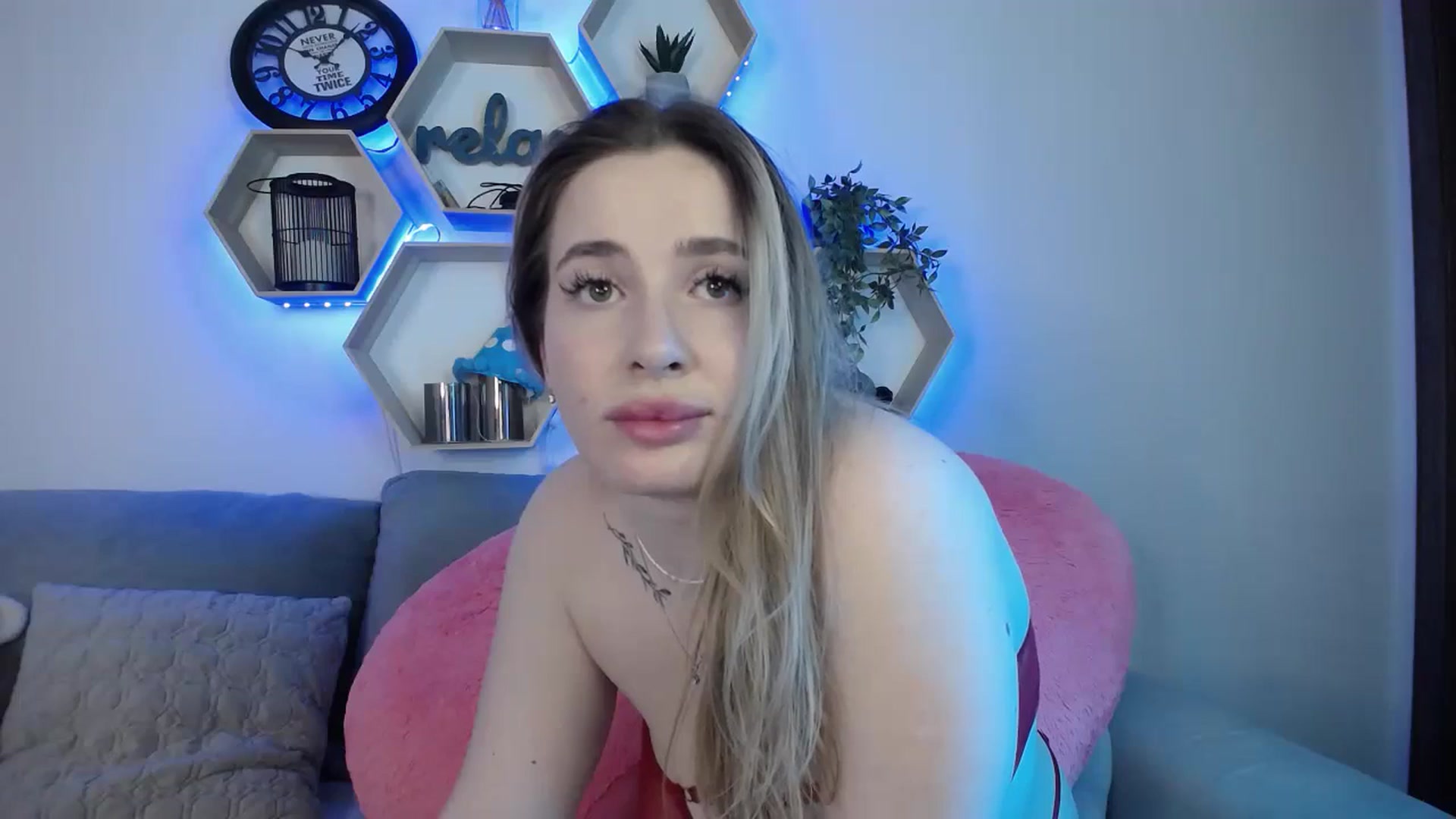 Gallery image thumbnail from SabrinaViolet's myfreecams stream on, 03/21/2026, 13:49 image 7 of 20