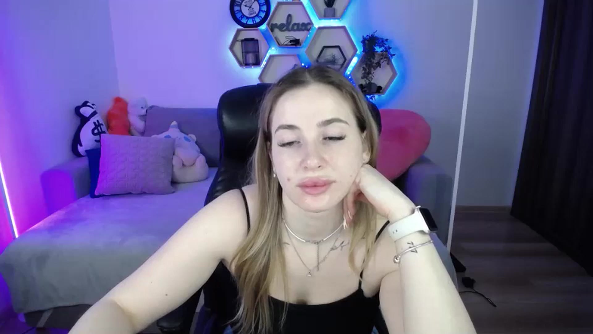 Gallery image thumbnail from SabrinaViolet's myfreecams stream on, 03/23/2026, 09:51 image 7 of 20