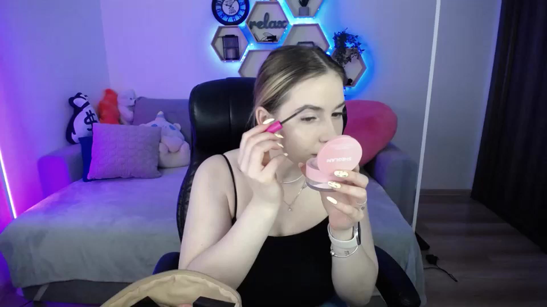 Gallery image thumbnail from SabrinaViolet's myfreecams stream on, 03/23/2026, 09:51 image 17 of 20